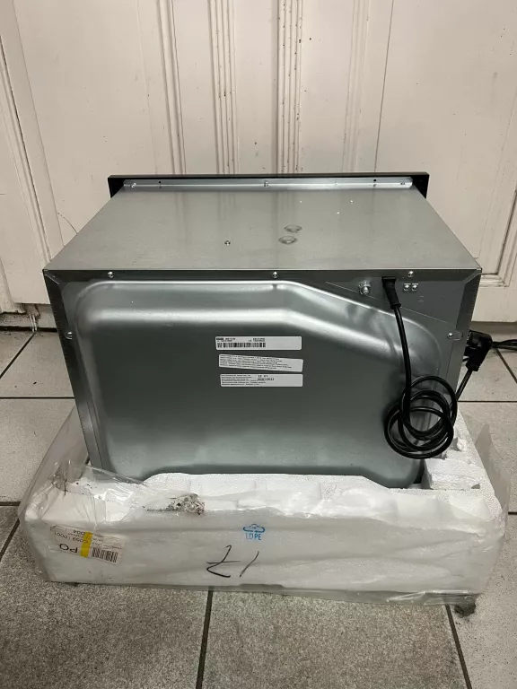 KUCHENKA MIKROFALOWA WHIRLPOOL AMW 731