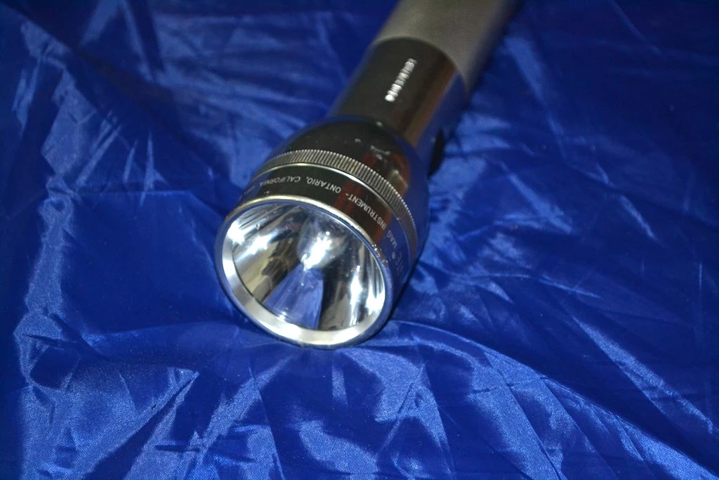 latarka-policyjna-mag-lite-usa-okazja-zapraszamy-kod-producenta-123456