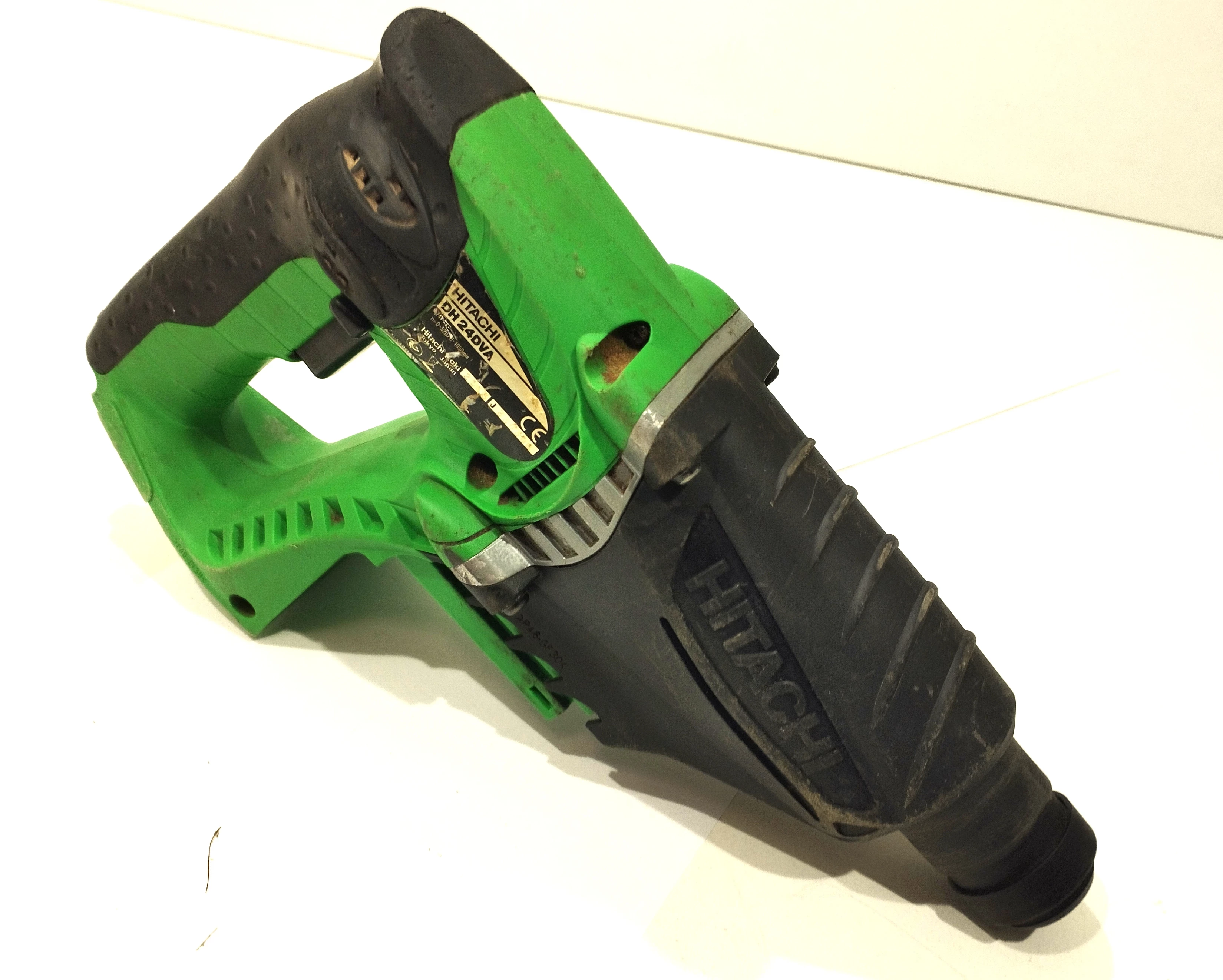 mlotowiertarka-hitachi-dh24dva-walizka-2xbat-lad-funkcyjnosc-4-funkcyjny-wiercenie-z-i-bez-udaru-podkuwanie-indeksacjablokowanie-dluta