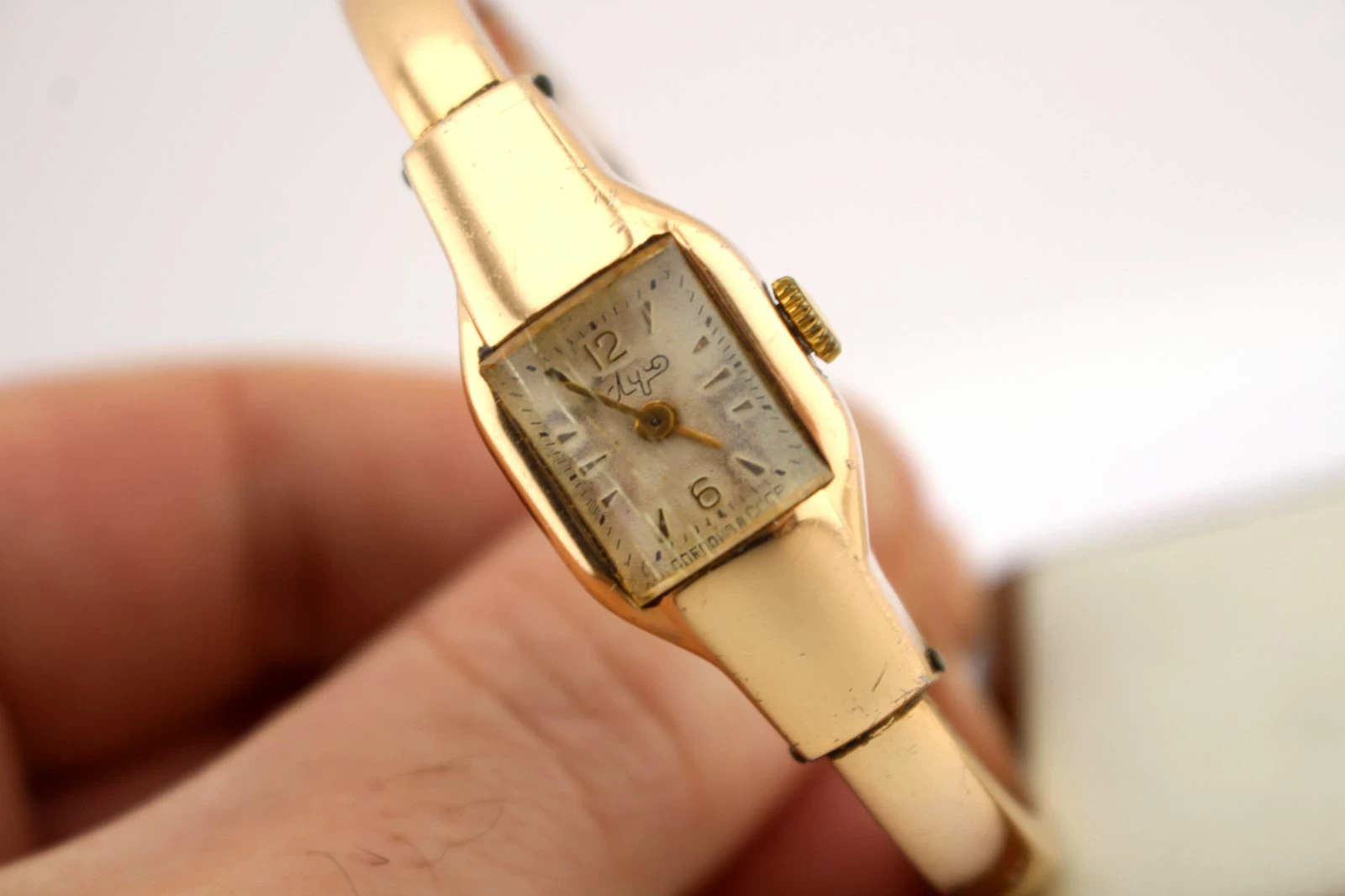 damski-zegarek-stary-rosyjski-pozlacany-ean-gtin-8718569041526