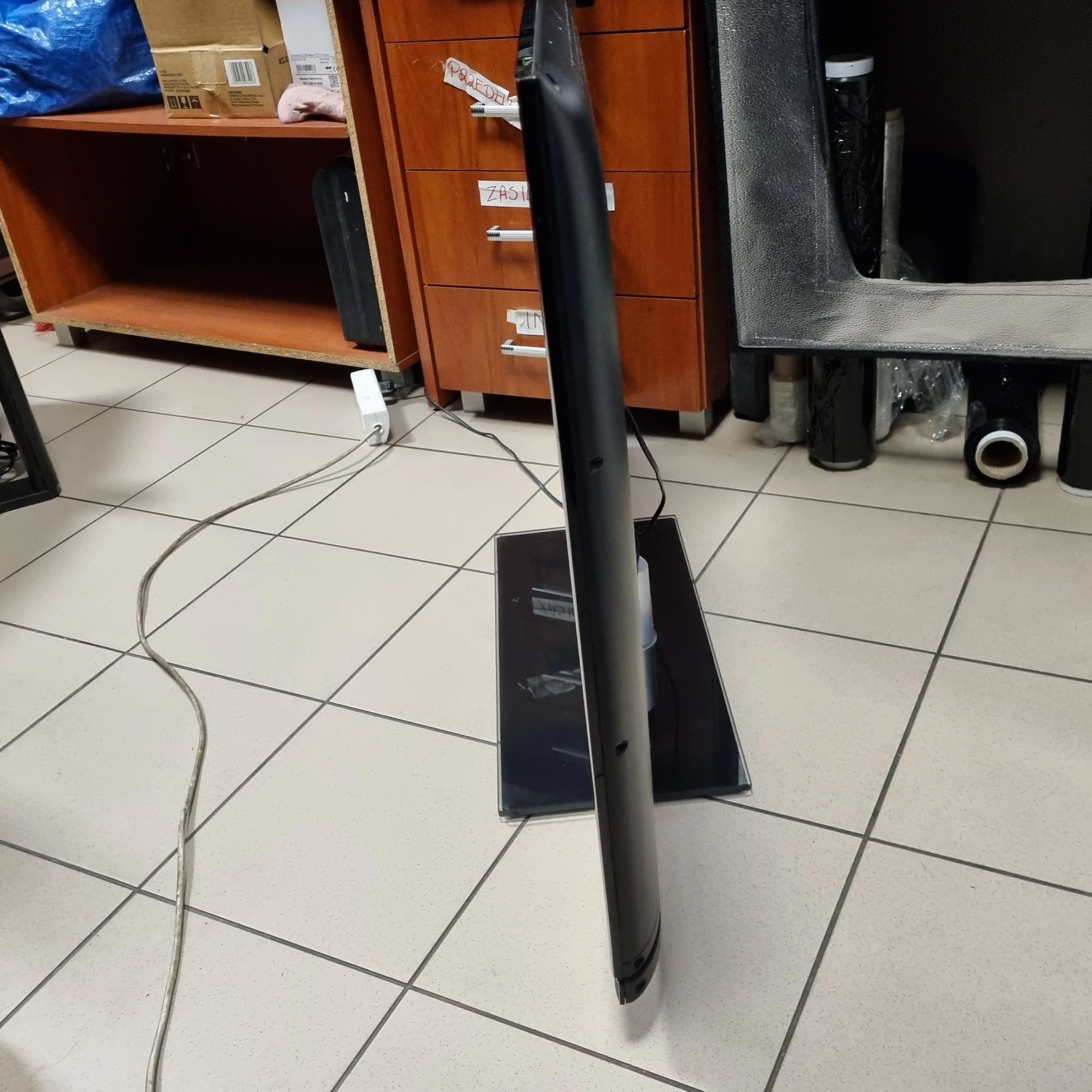 telewizor-grundig-46-vle-2012-ec-bez-pilota-opis-odbior-osobisty-ean-gtin-5053344976888