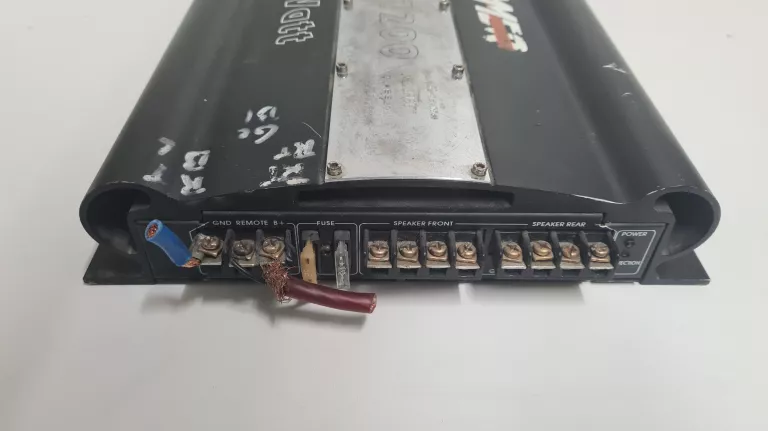 WZMACNIACZ SAMOCHODOWY MC HAMMER TORNADO-1200W