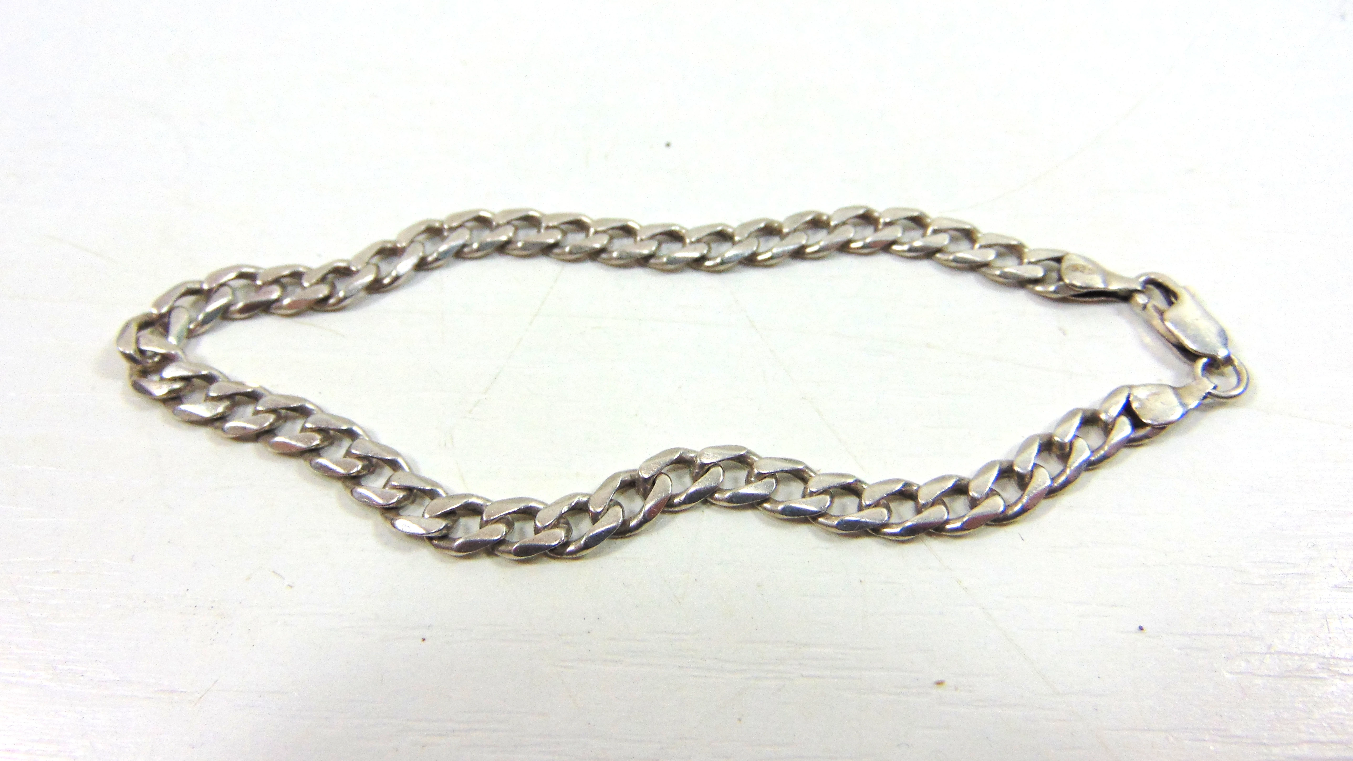 nietuzinkowa-srebrna-bransoletka-material-dominujacy-srebro