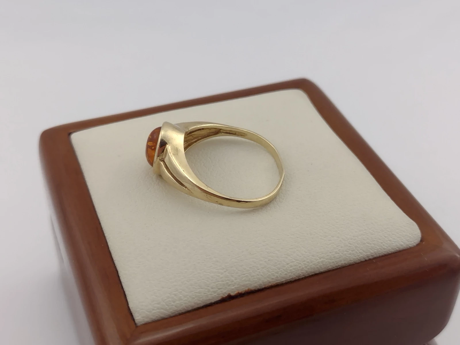 585-267g-r15-zjawiskowy-zloty-pierscionek-material-zloto