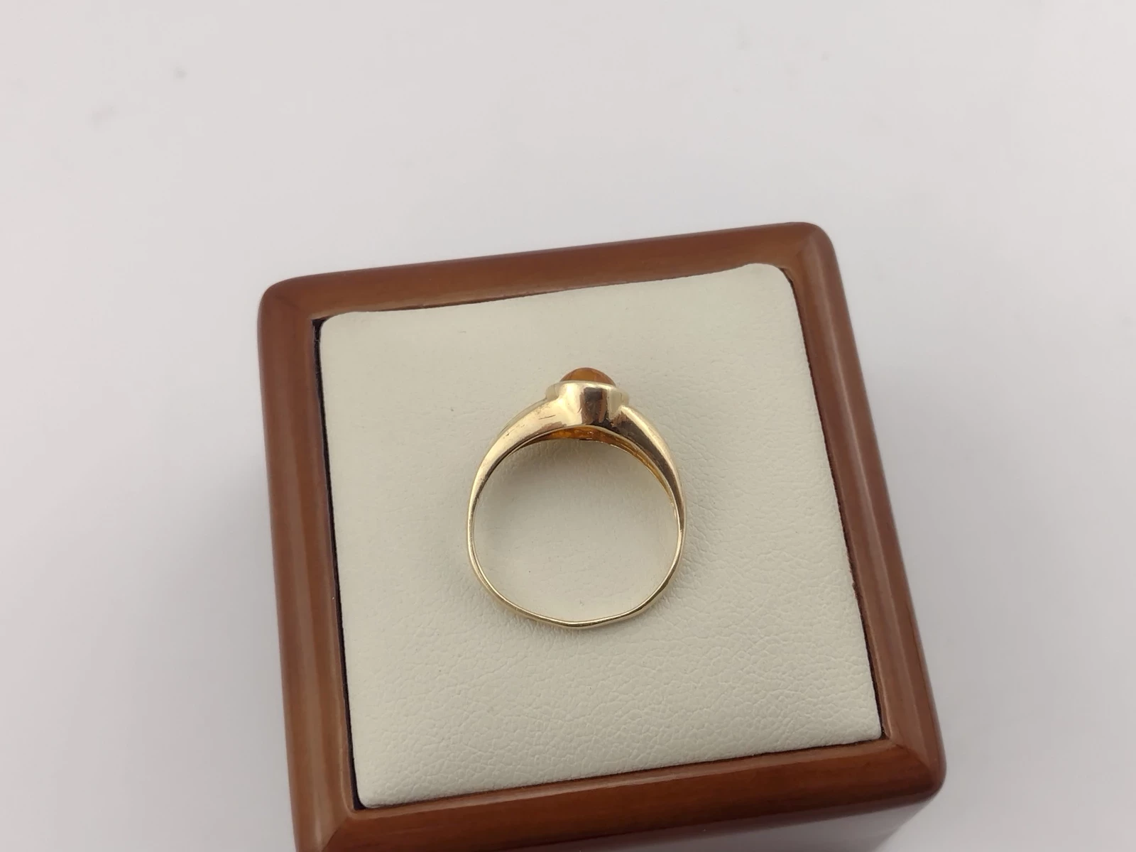 585-267g-r15-zjawiskowy-zloty-pierscionek-kolor-dominujacy-zloty