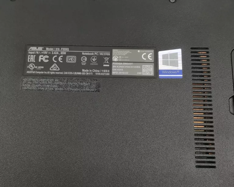 LAPTOP ASUS F555Q 12GB DDR4/256GB SSD AMD RADEON