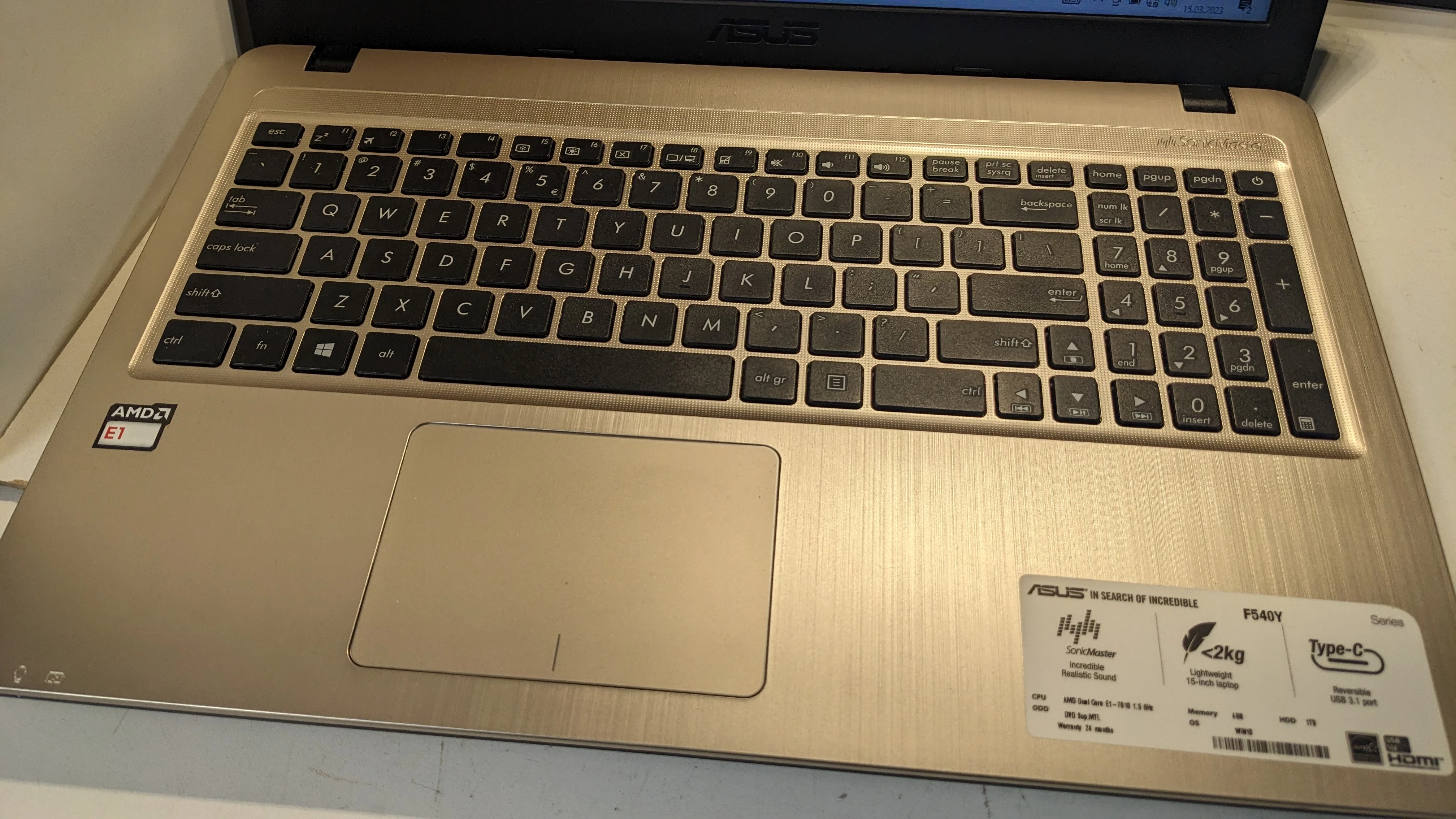 laptop-asus-f540y-amd-e1-4gb-1tb-stan-uzywany