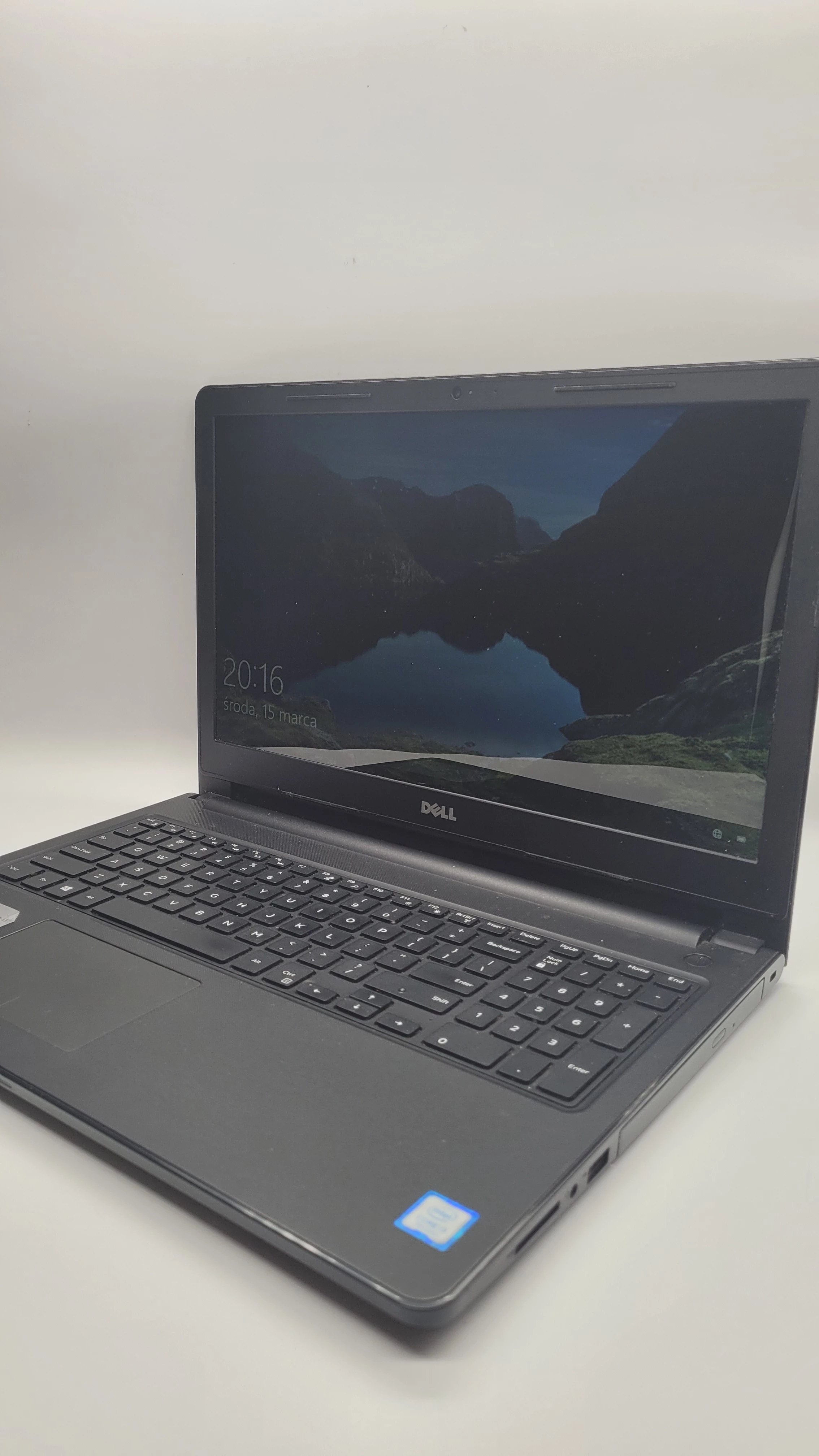 dell-inspiron-15-3000-6ram-i3-7-1tb-hdd-wyzwolenia-42-walbrzych-sj