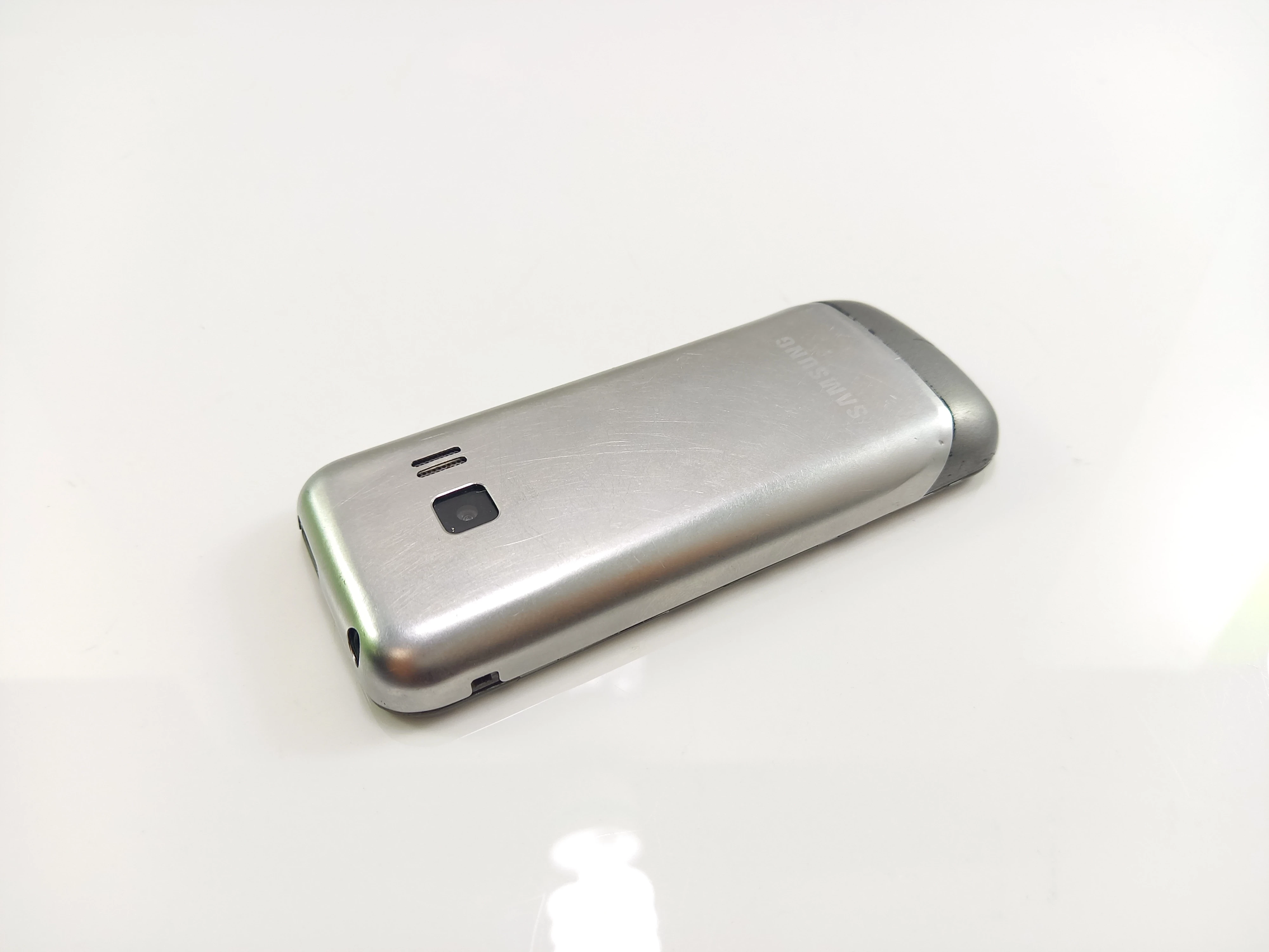 telefon-samsung-gt-c3530-przekatna-ekranu-220