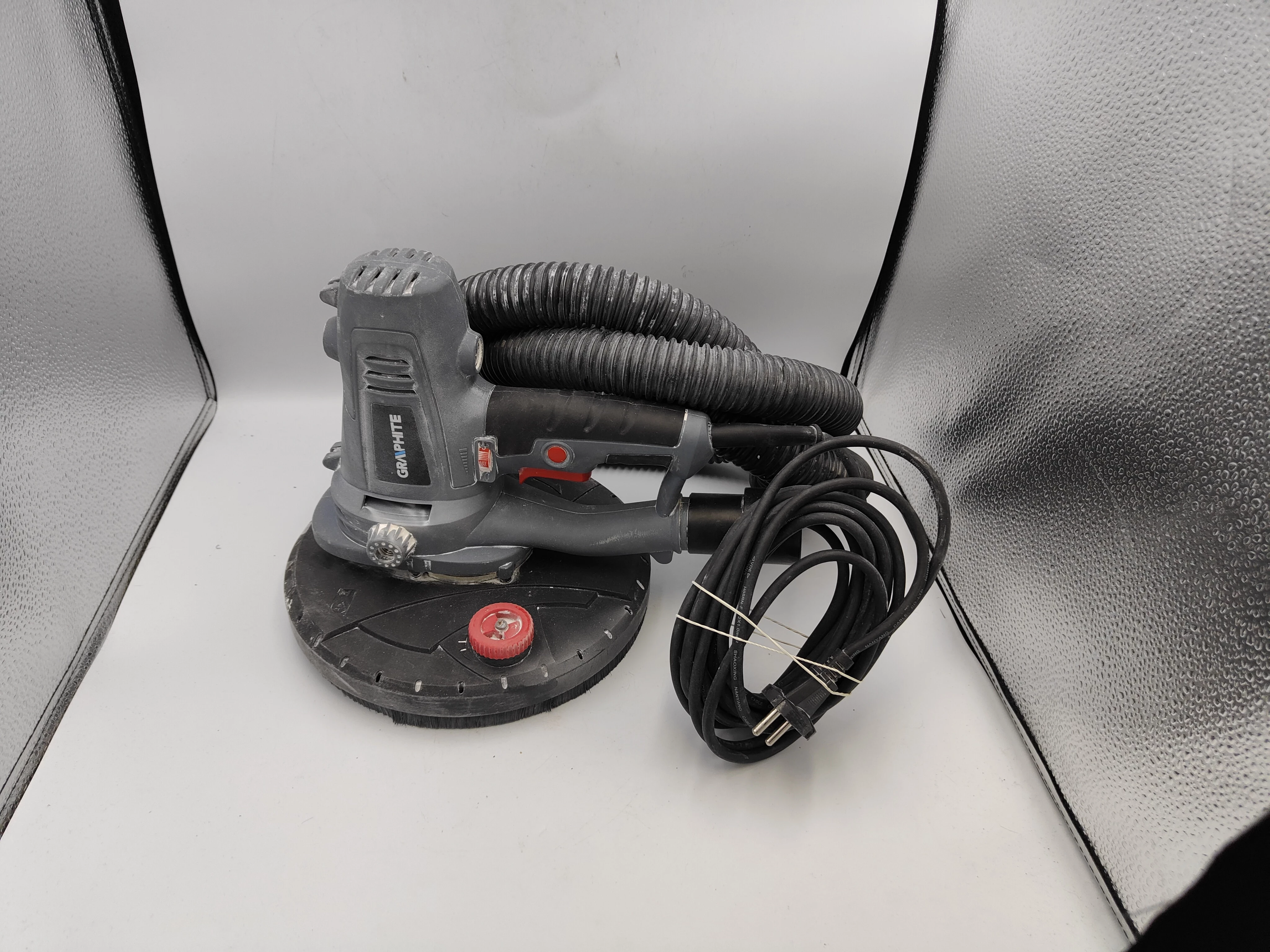 szlifierka-do-gipsu-graphite-59g262-chopina-2-katowice