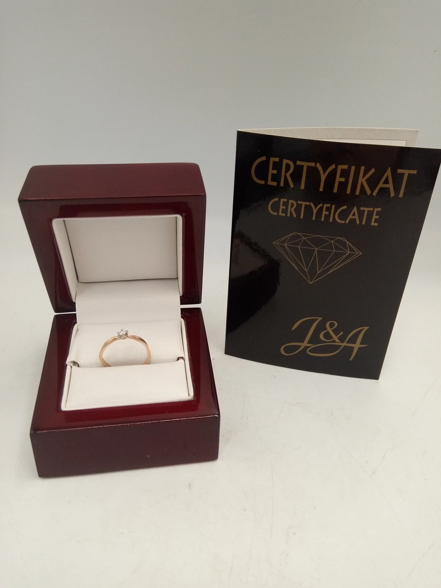 zloty-pierscionek-z-brylantem-006ct-585-11g-r10-material-zloto