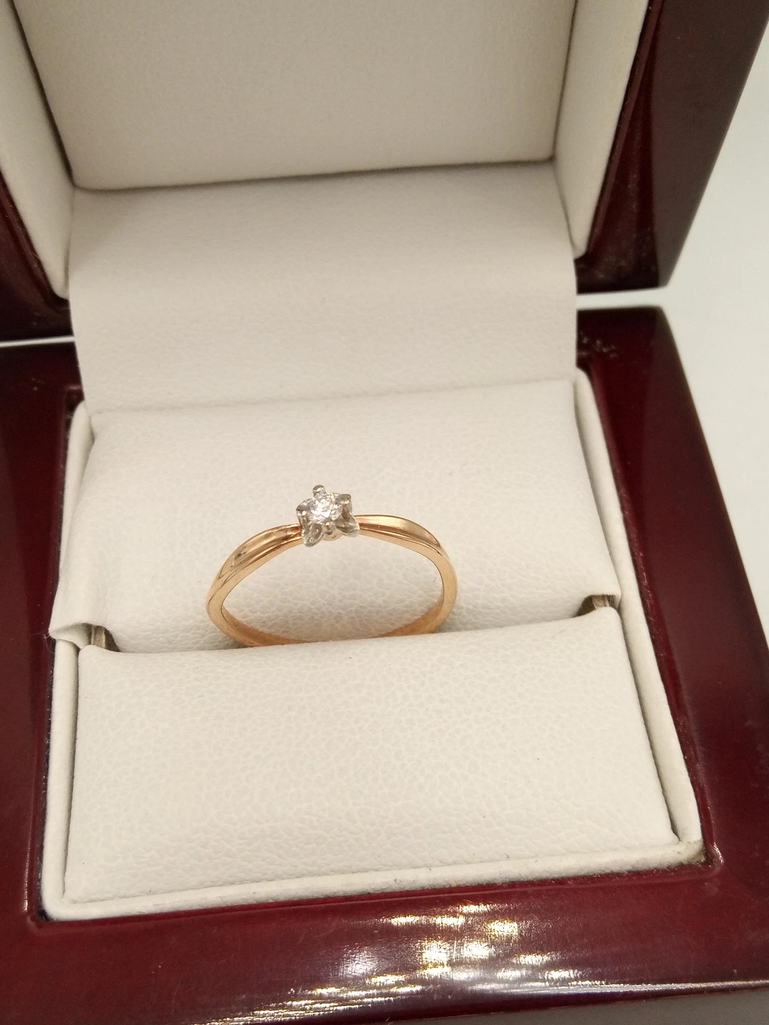 zloty-pierscionek-z-brylantem-006ct-585-11g-r10-rozmiarsrednica-wew-mm-101567