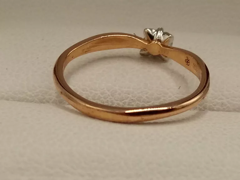 zloty-pierscionek-z-brylantem-006ct-585-11g-r10-stan-powystawowy