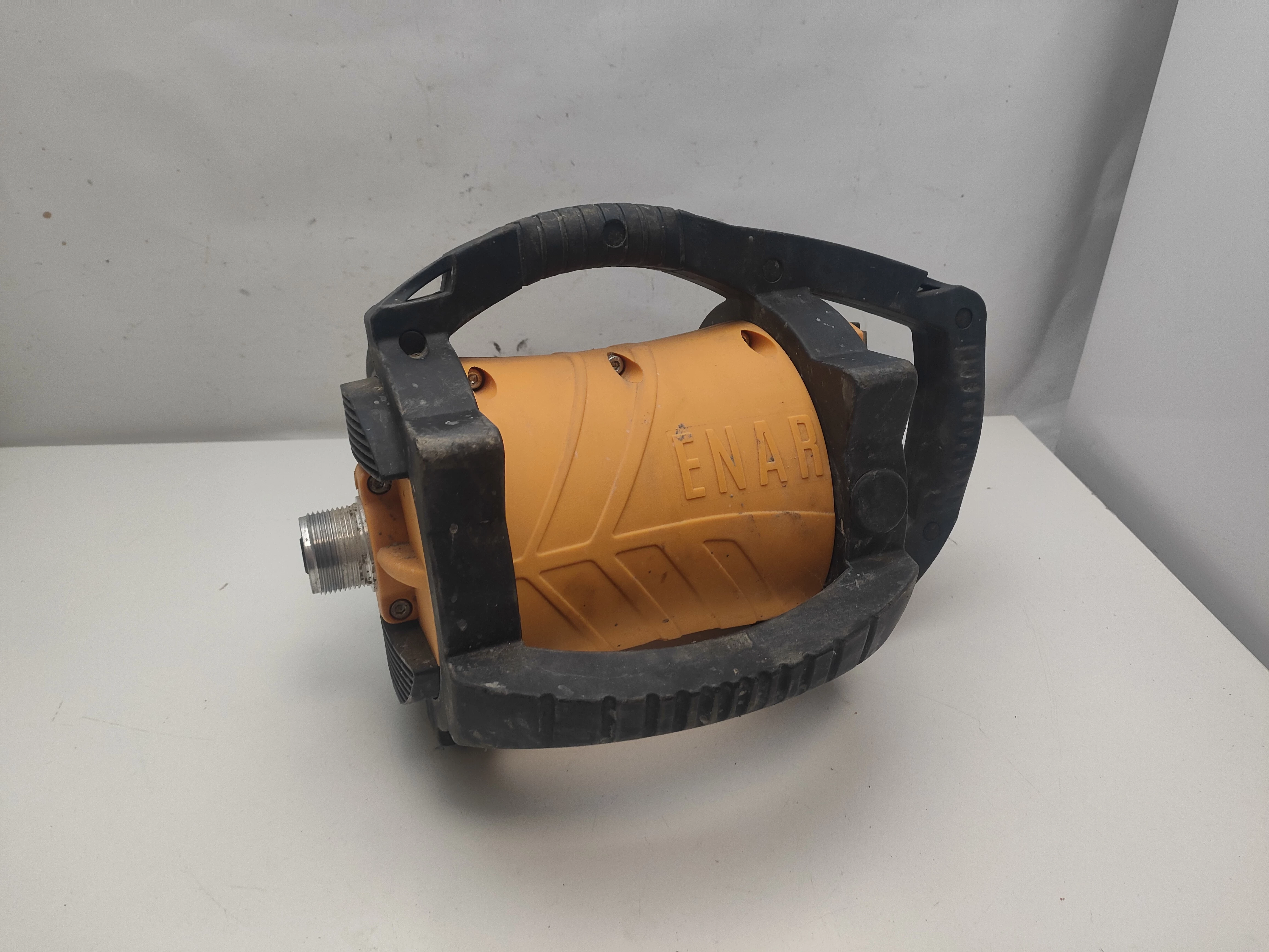 wibrator-do-betonu-enar-dingo-2300w-dluga-5-koscierzyna