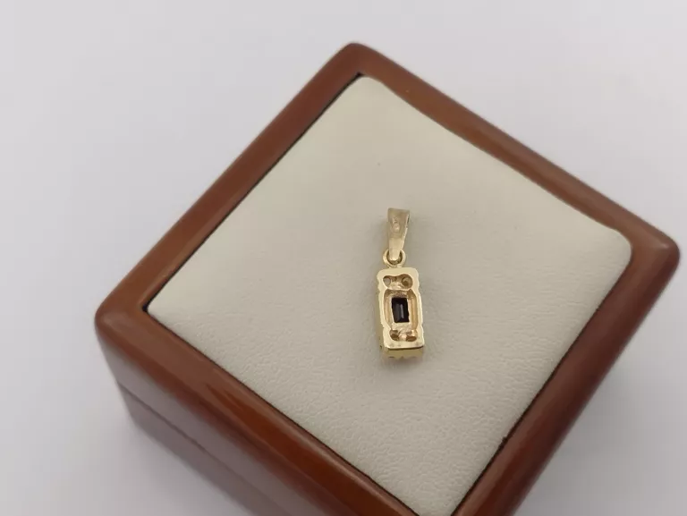 585-179g-zlota-zawieszka-z-czarnym-kamieniem-rodzaj-wyrob-jubilerski