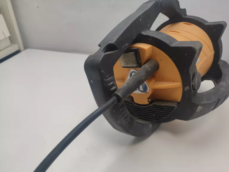 wibrator-do-betonu-enar-dingo-2300w-ean-gtin-7391883813492