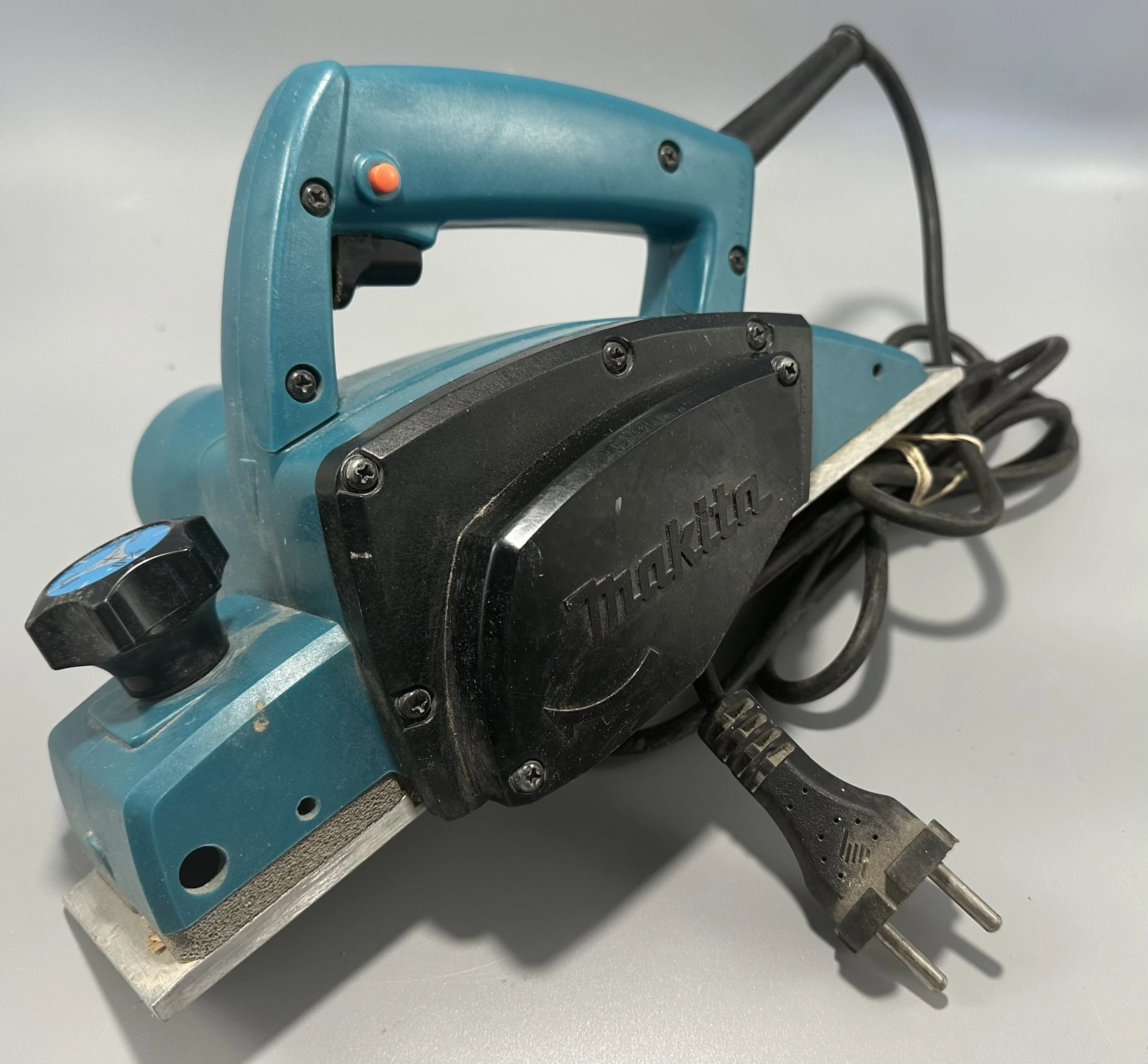 strug-elektryczny-makita-1902-koscielna-27a-gryfino