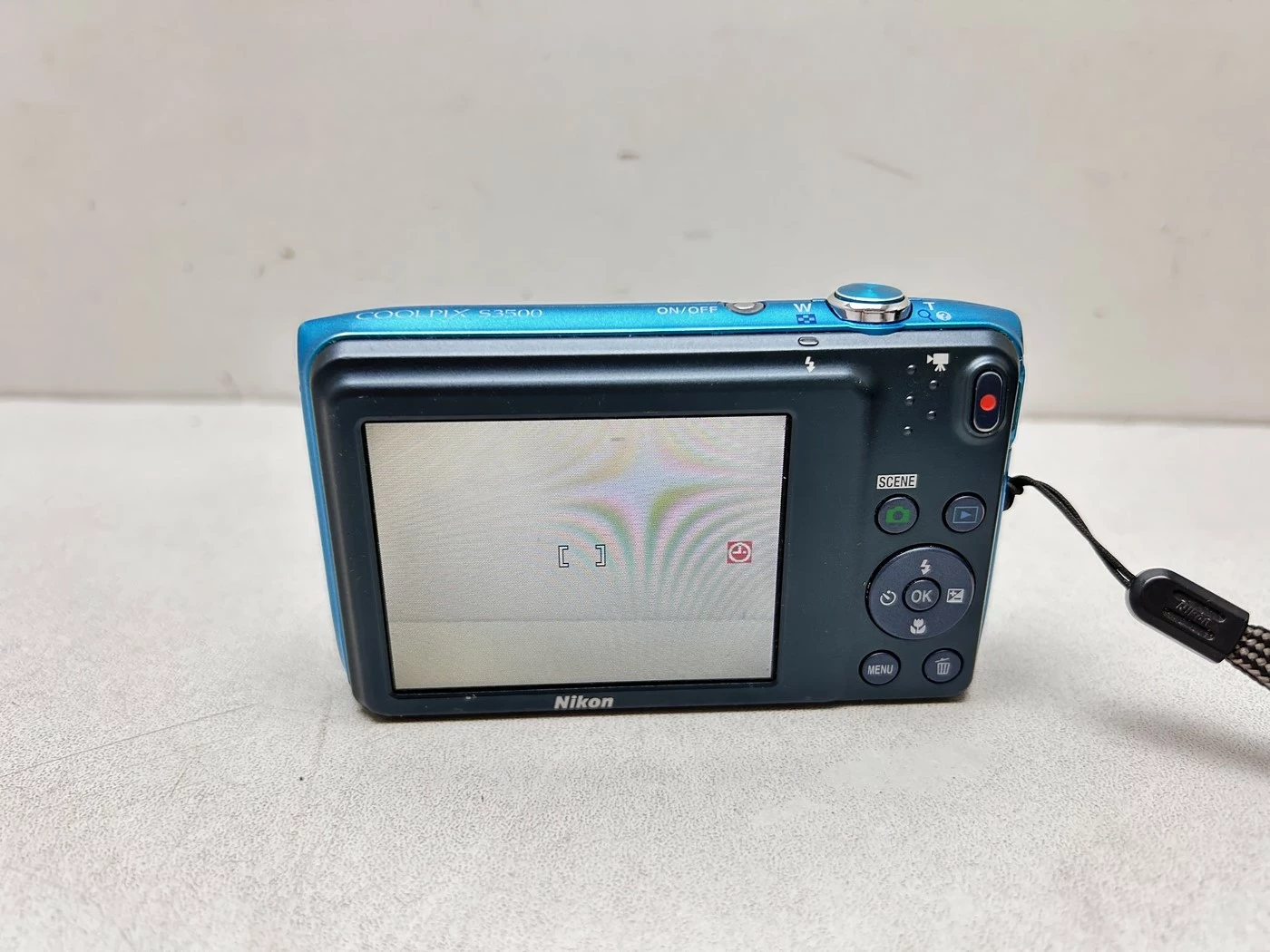 aparat-cyfrowy-nikon-coolpix-s3500-stan-uszkodzony