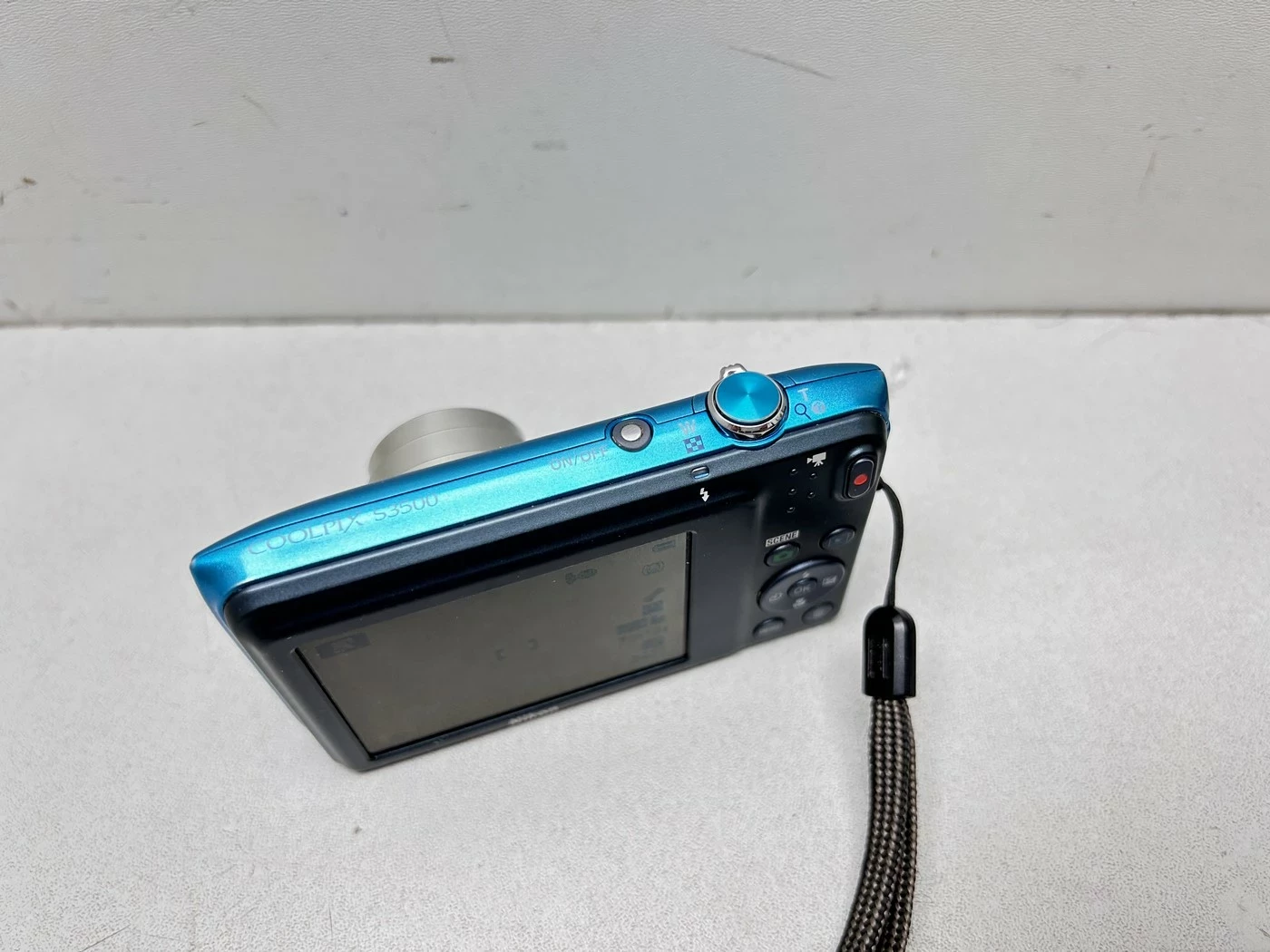 aparat-cyfrowy-nikon-coolpix-s3500-zoom-optyczny-4