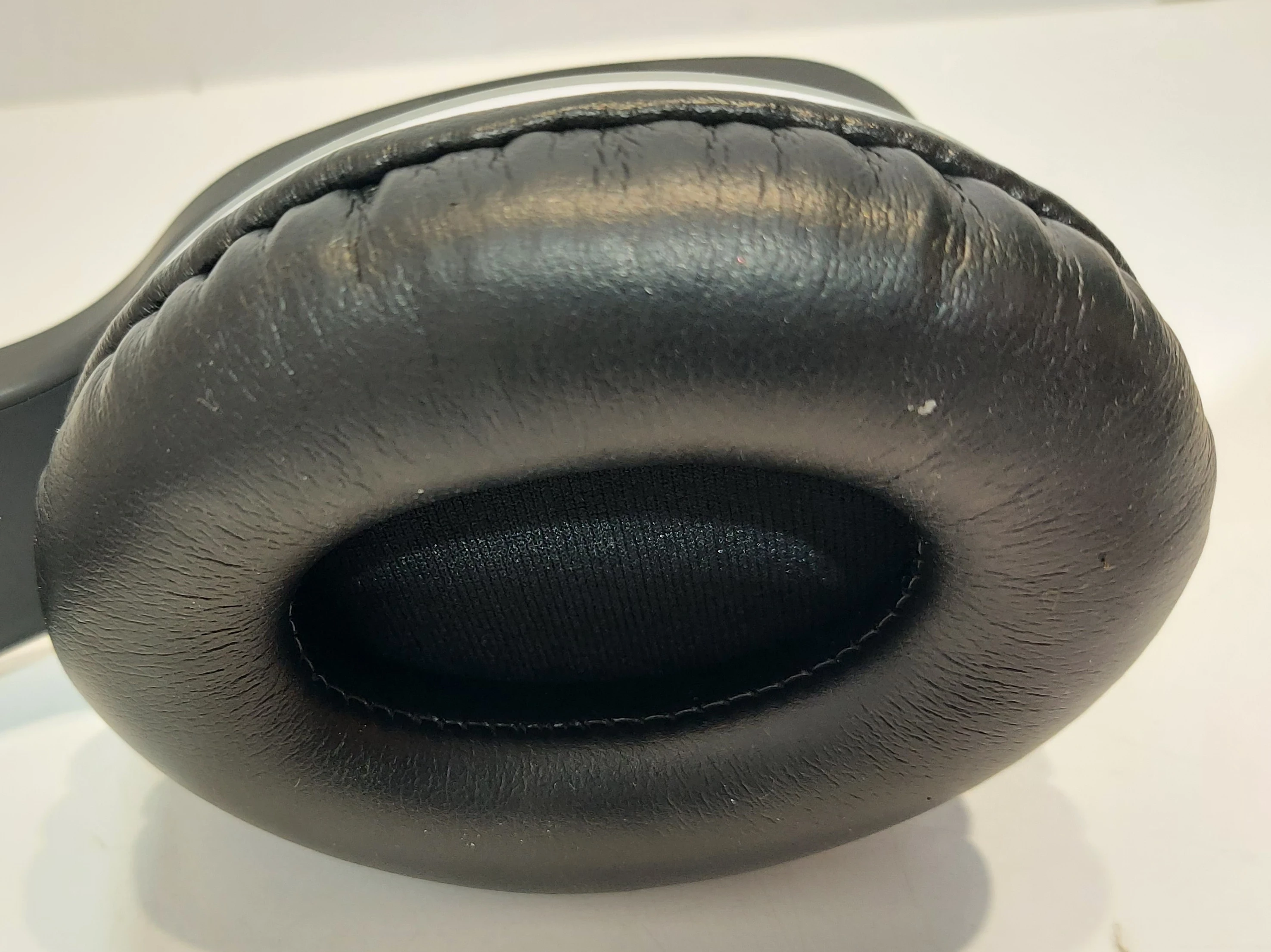 sluchawki-bluetooth-grundig-13741-rodzaj-sluchawek-nauszne