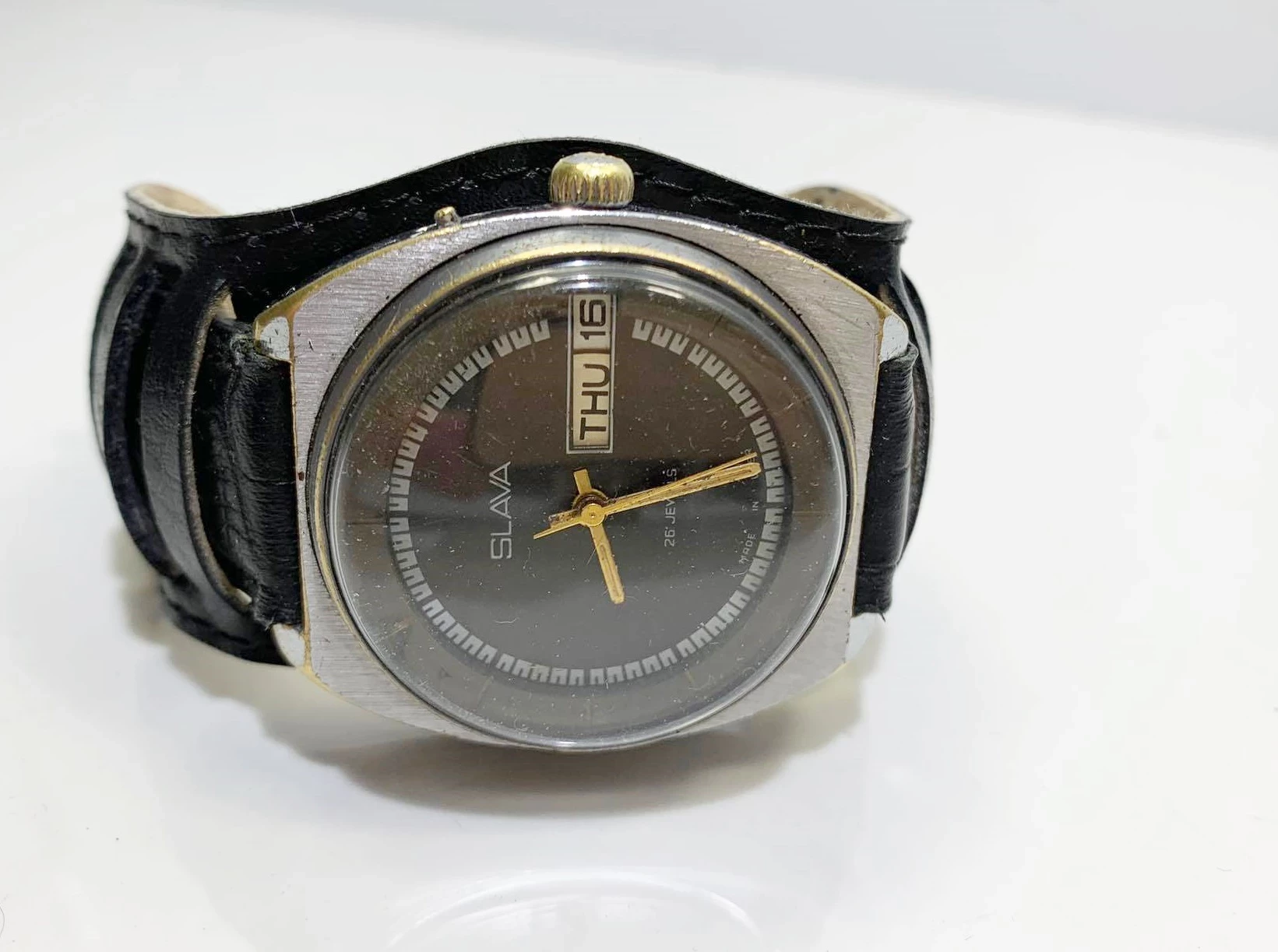 zegarek-slava-radziecki-26-jewels-rodzaj-analogowe