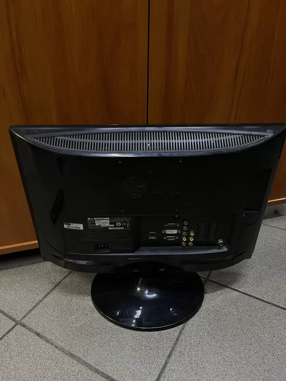 TELEWIZOR LG FLATRON M2062D-PZ 20" SPRAWNY!