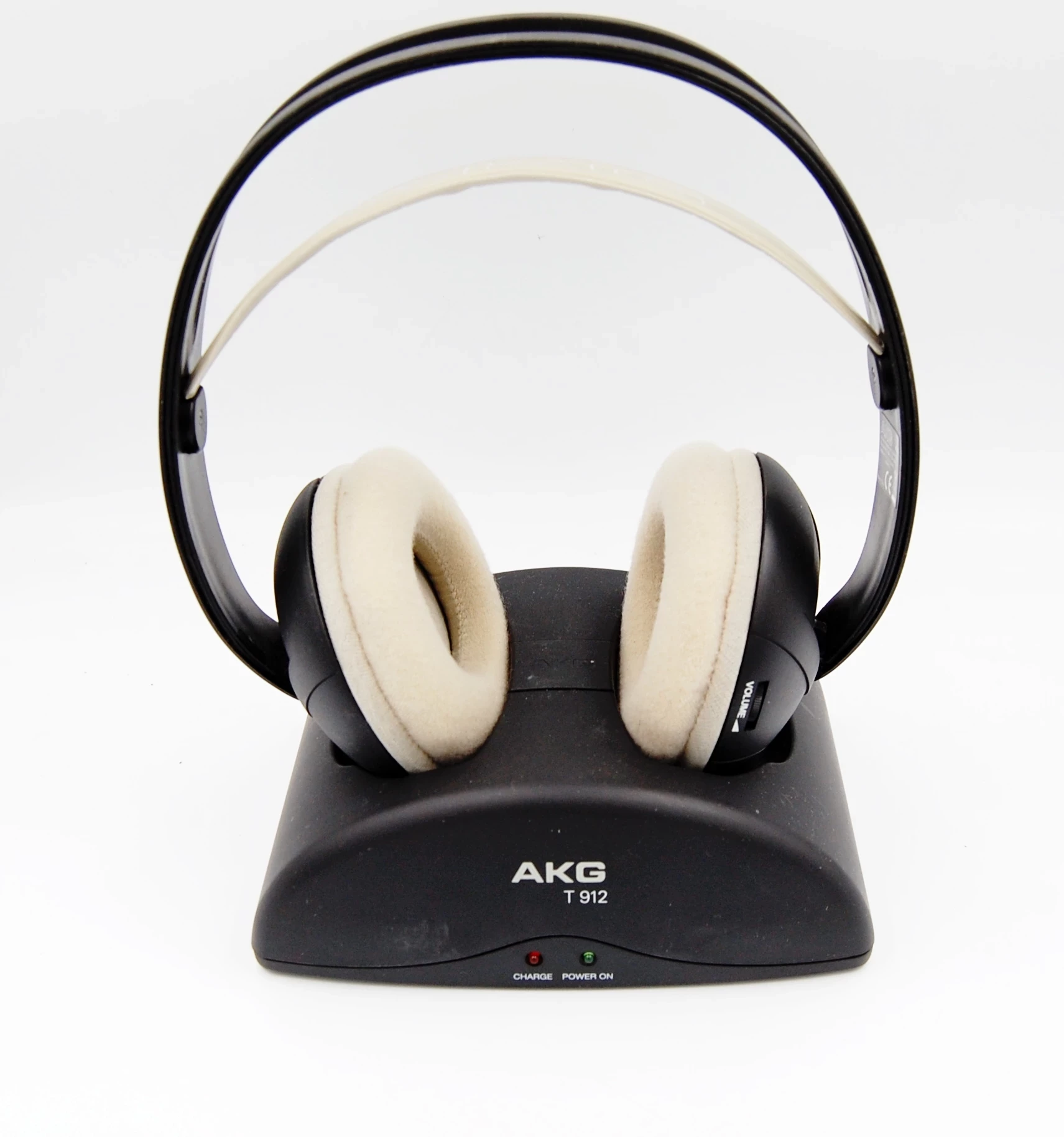 sluchawki-bezprzewodowe-nauszne-akg-k912-kolor-dominujacy-czarny