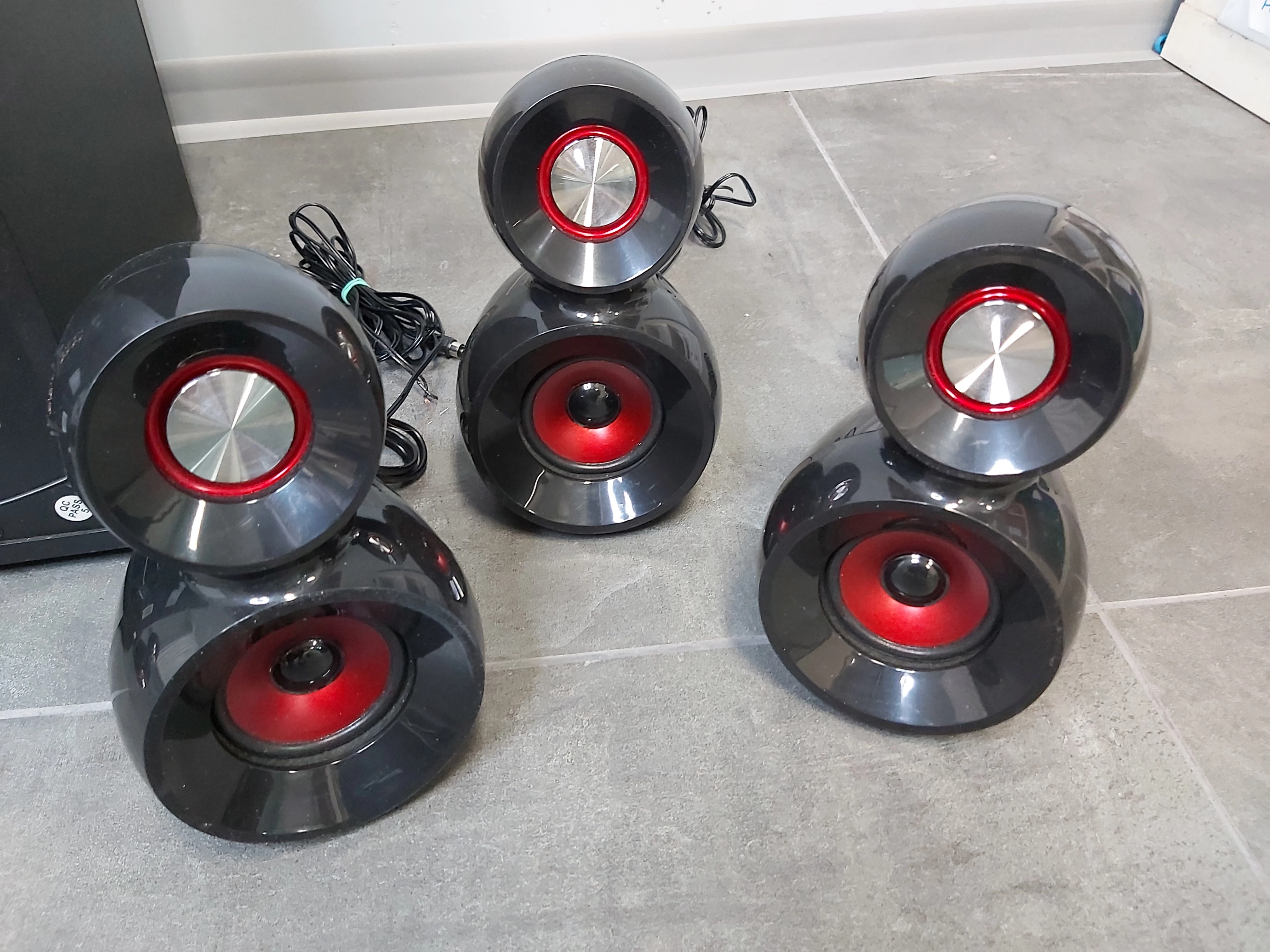 zestaw-glosnikow-audio-auna-x-gaming-51-rodzaj-subwoofera-aktywny