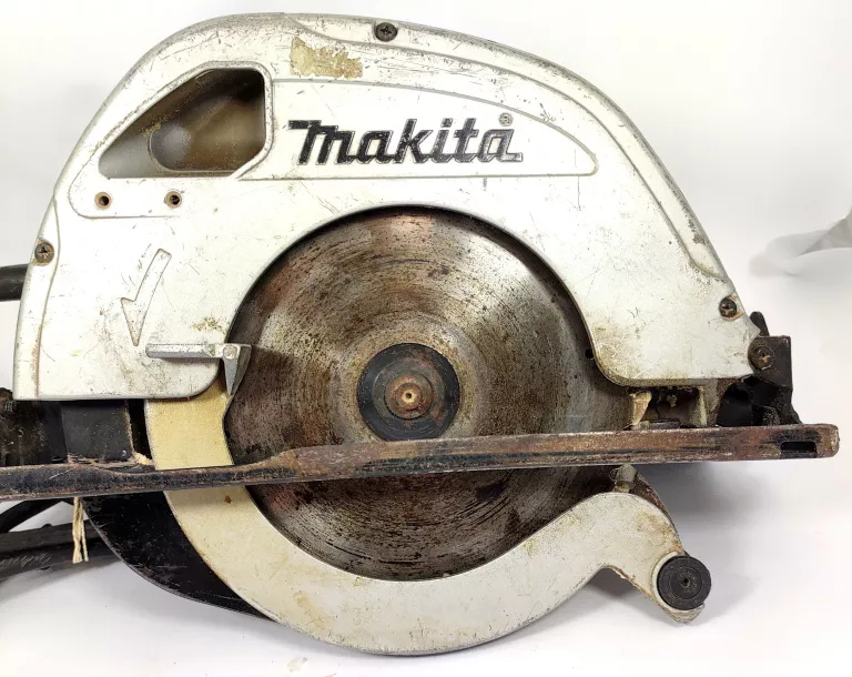 SIECIOWA PILARKA PIŁA TARCZOWA MAKITA 5704R 1200W