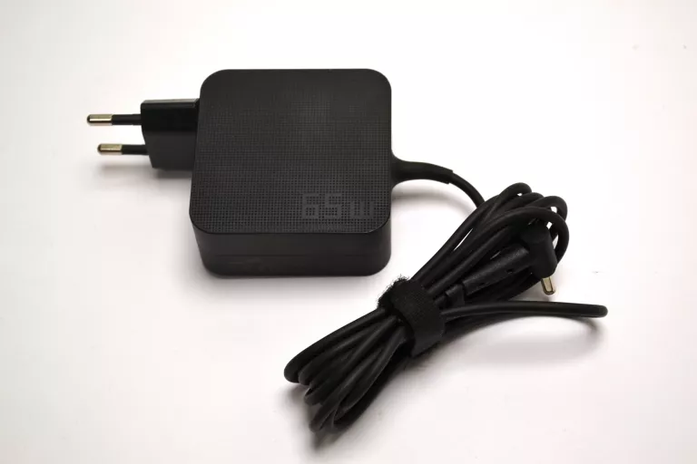 asus-vivobook-17-x712e-i3-8gb-512gb-ladowarka-model-vivobook-17-x712ea-au683w