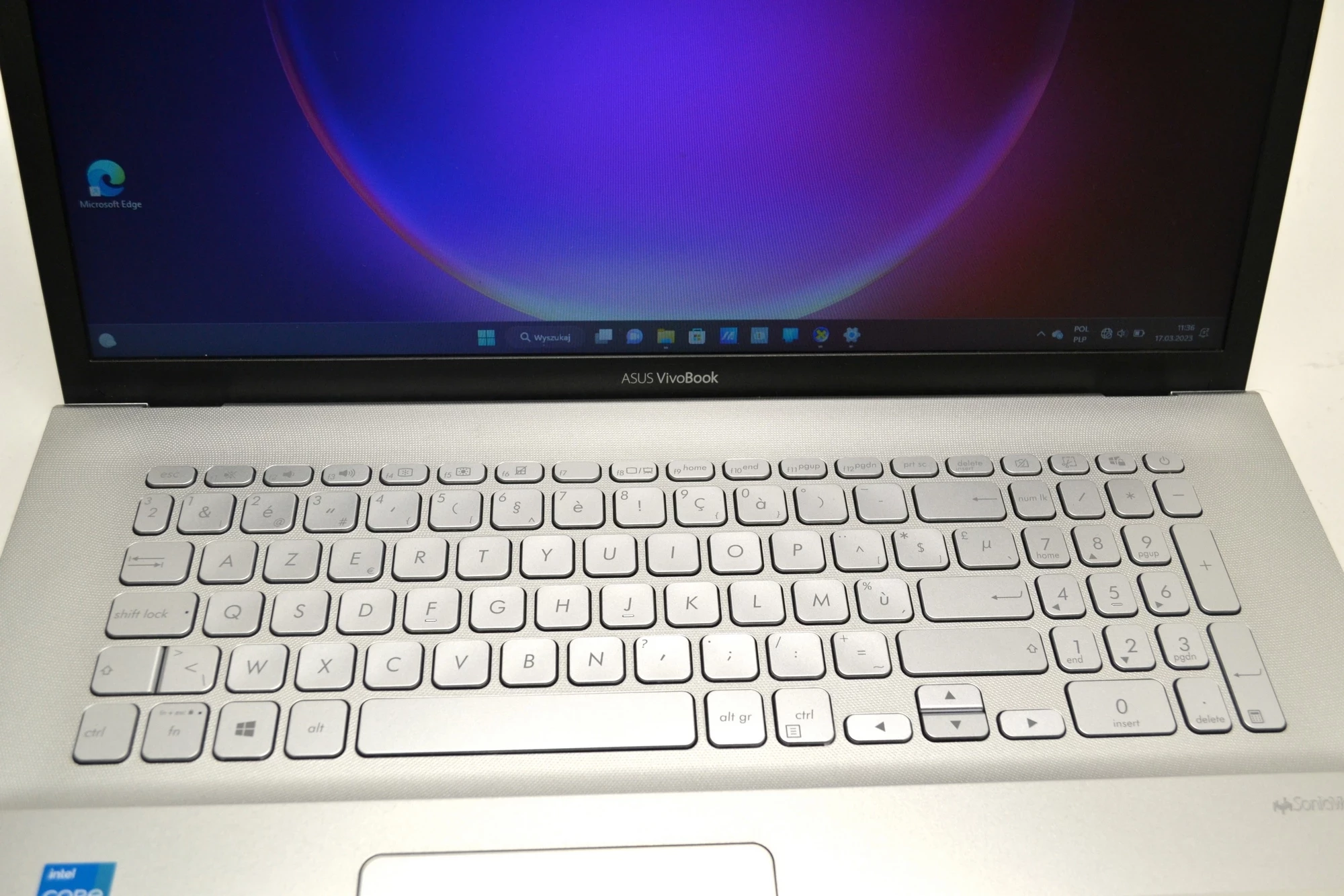 asus-vivobook-17-x712e-i3-8gb-512gb-ladowarka-seria-procesora-intel-core-i3