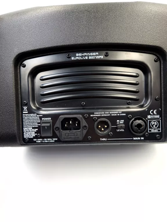 BEHRINGER EUROLIVE B207MP3