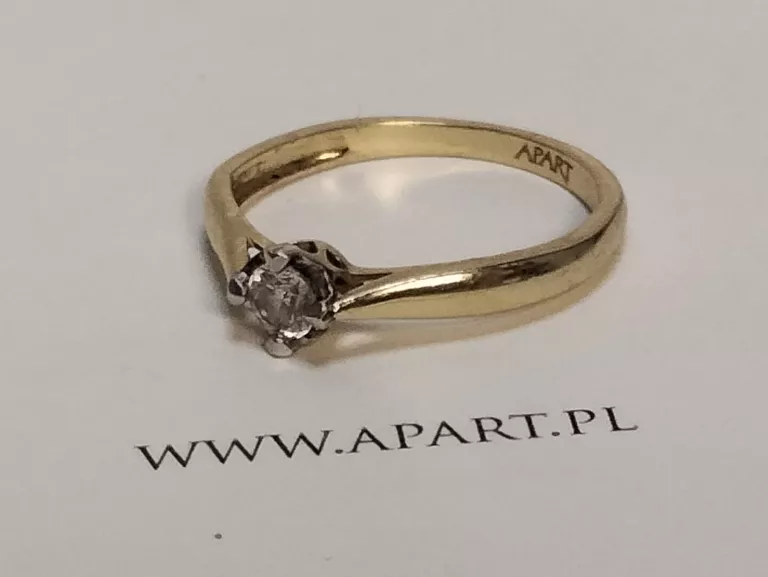 ZŁOTY PIERŚCIONEK Z DIAMENTEM APART PR585