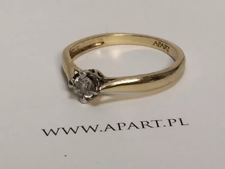 ZŁOTY PIERŚCIONEK Z DIAMENTEM APART PR585