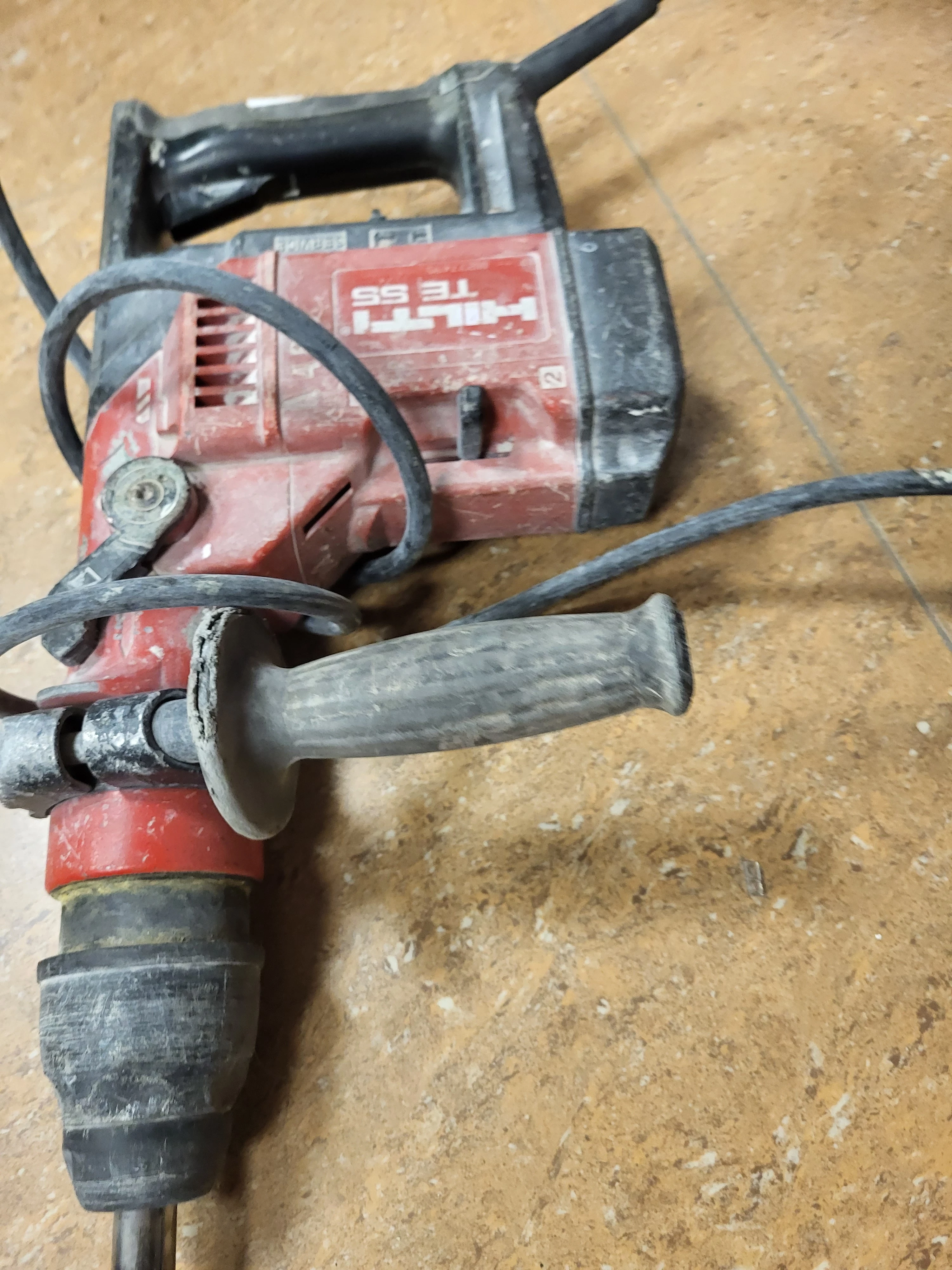 mlotowiertarka-hilti-te55-zasilanie-sieciowe