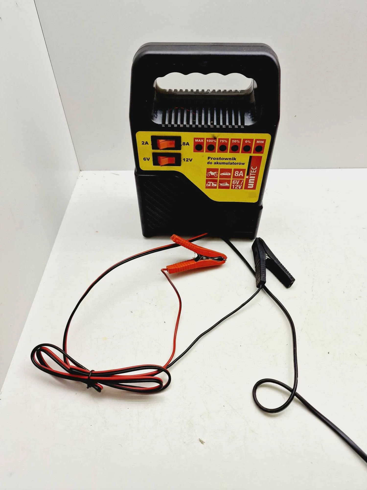 prostownik-unitec-8a-612v-marka-unitec