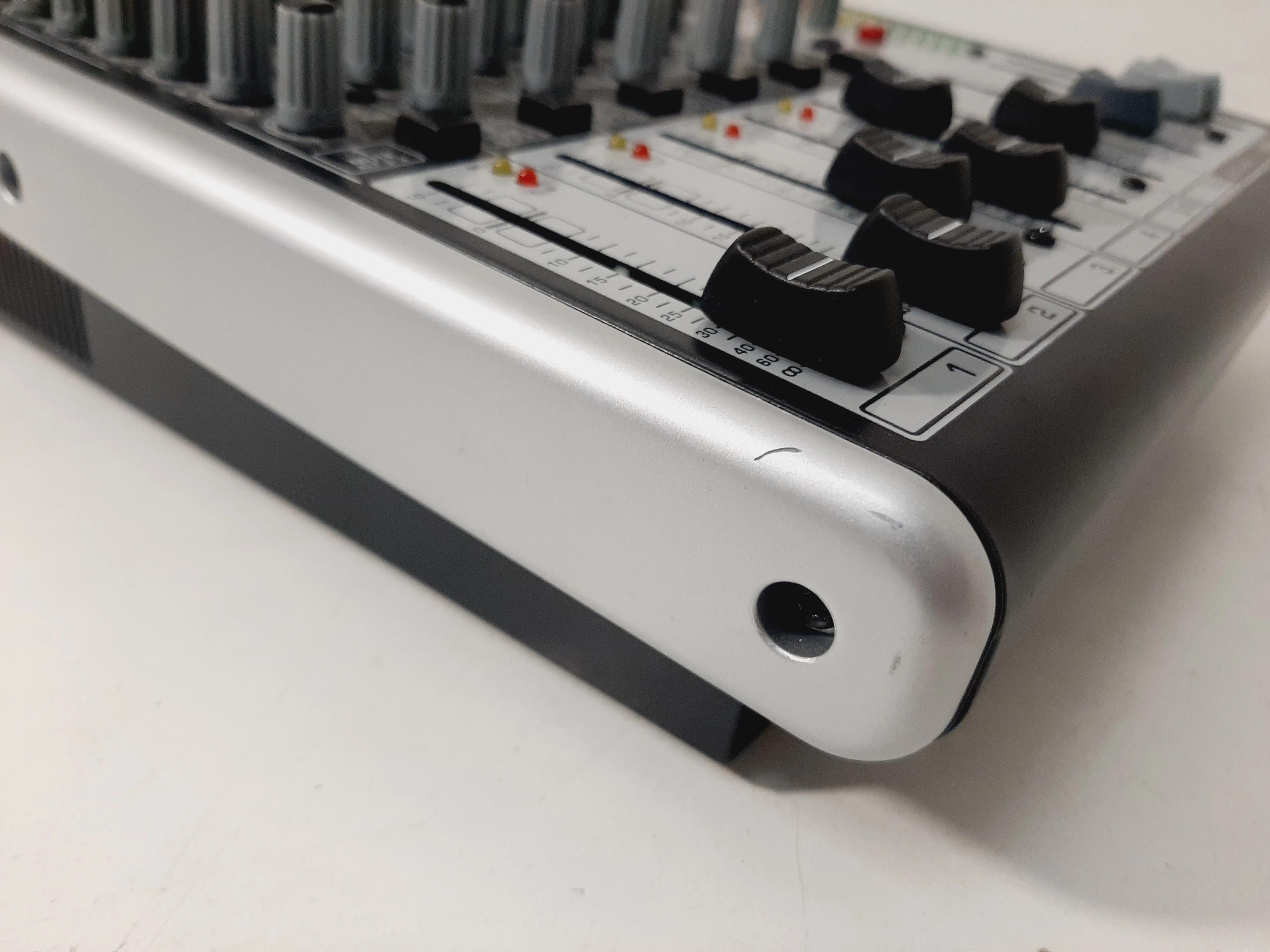 mixer-behringer-xenyx-1204-usb-mikser-kod-producenta-x1204usb