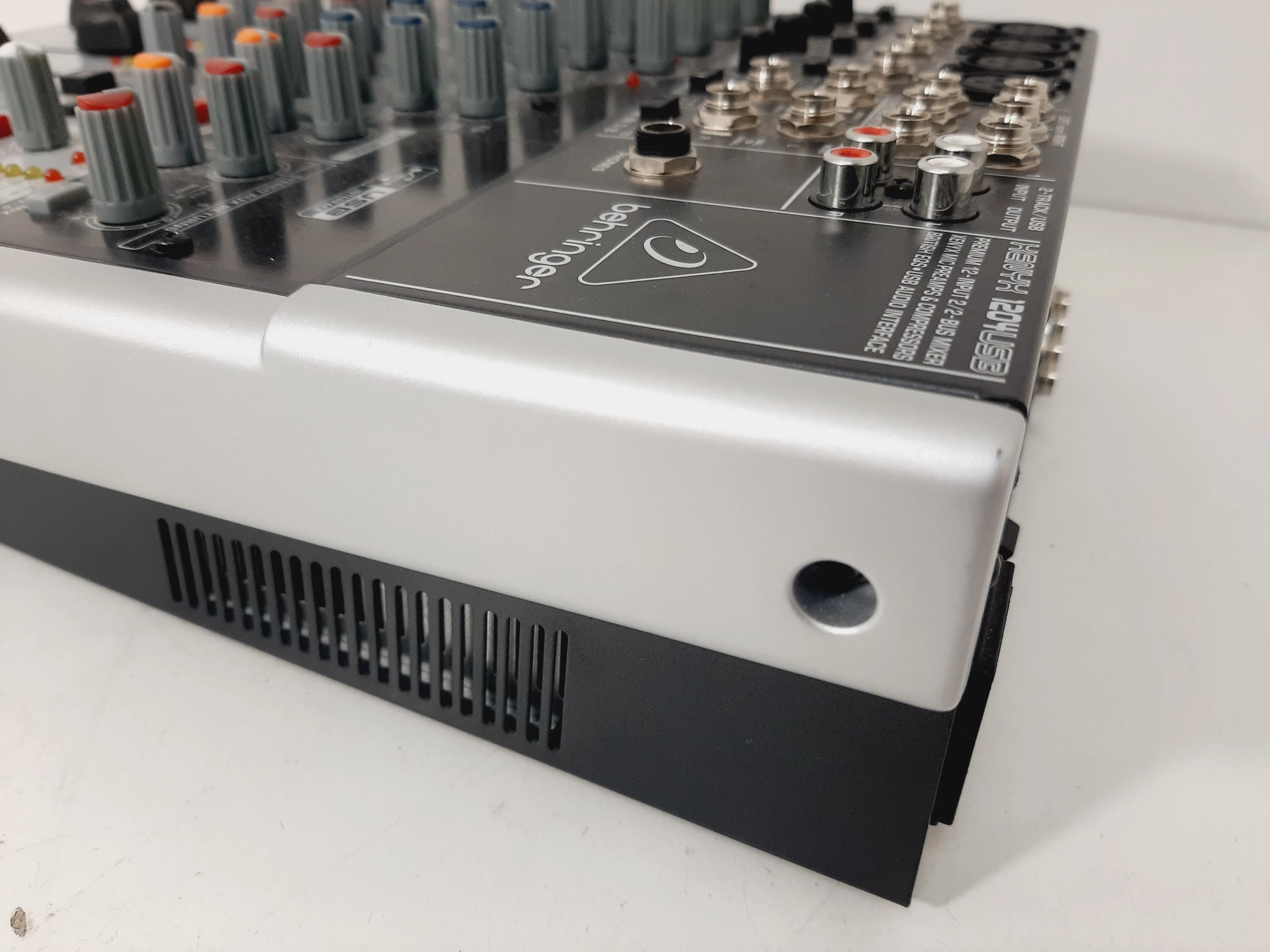 mixer-behringer-xenyx-1204-usb-mikser-liczba-kanalow-12