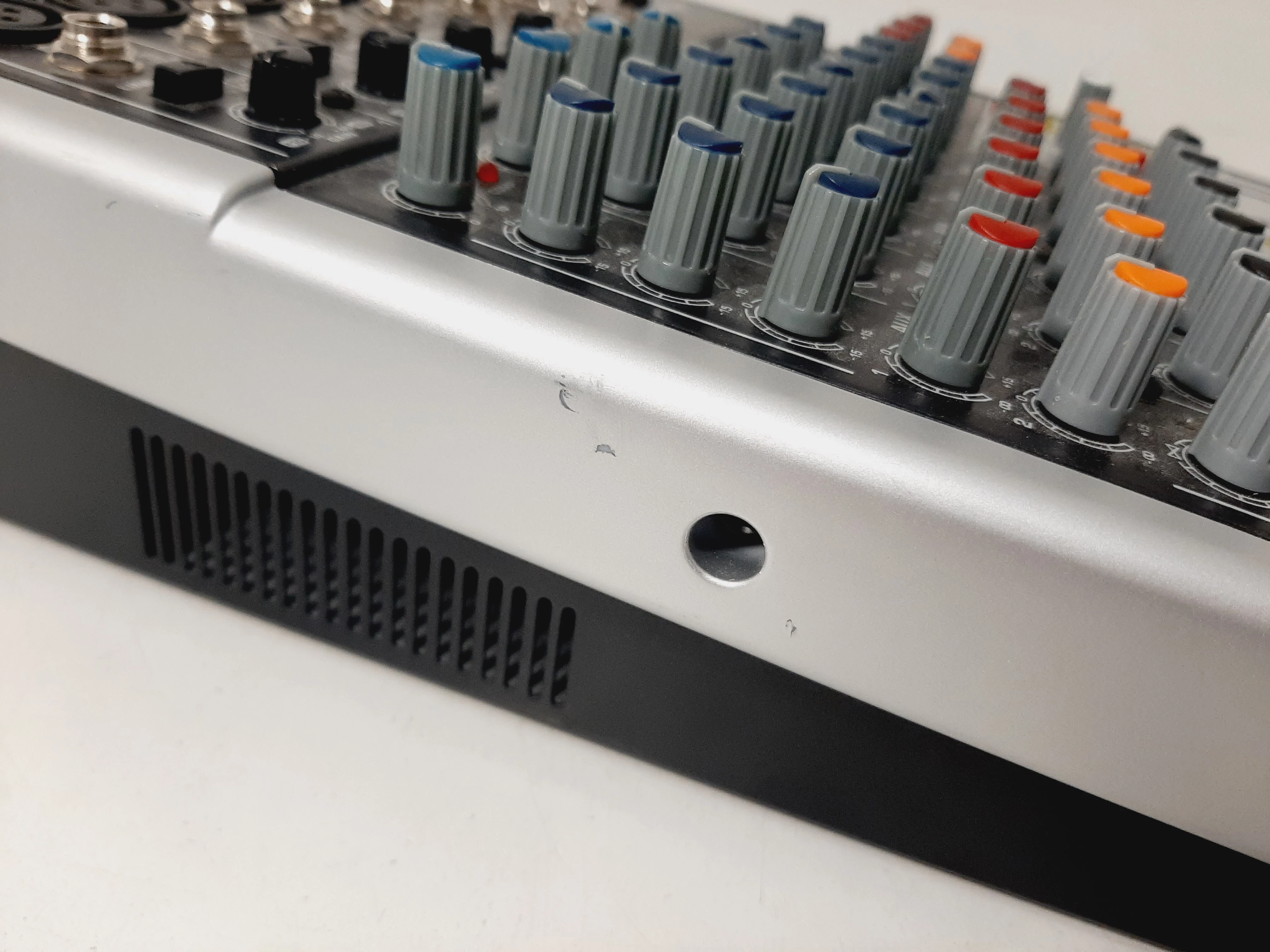 mixer-behringer-xenyx-1204-usb-mikser-product-id-88949eb3-32b3-49c7-a880-a853ca904bb0