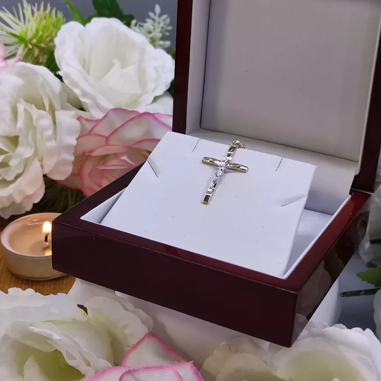 zlota-zawieszka-krzyzyk-110g-585p-warszawska-33-mragowo