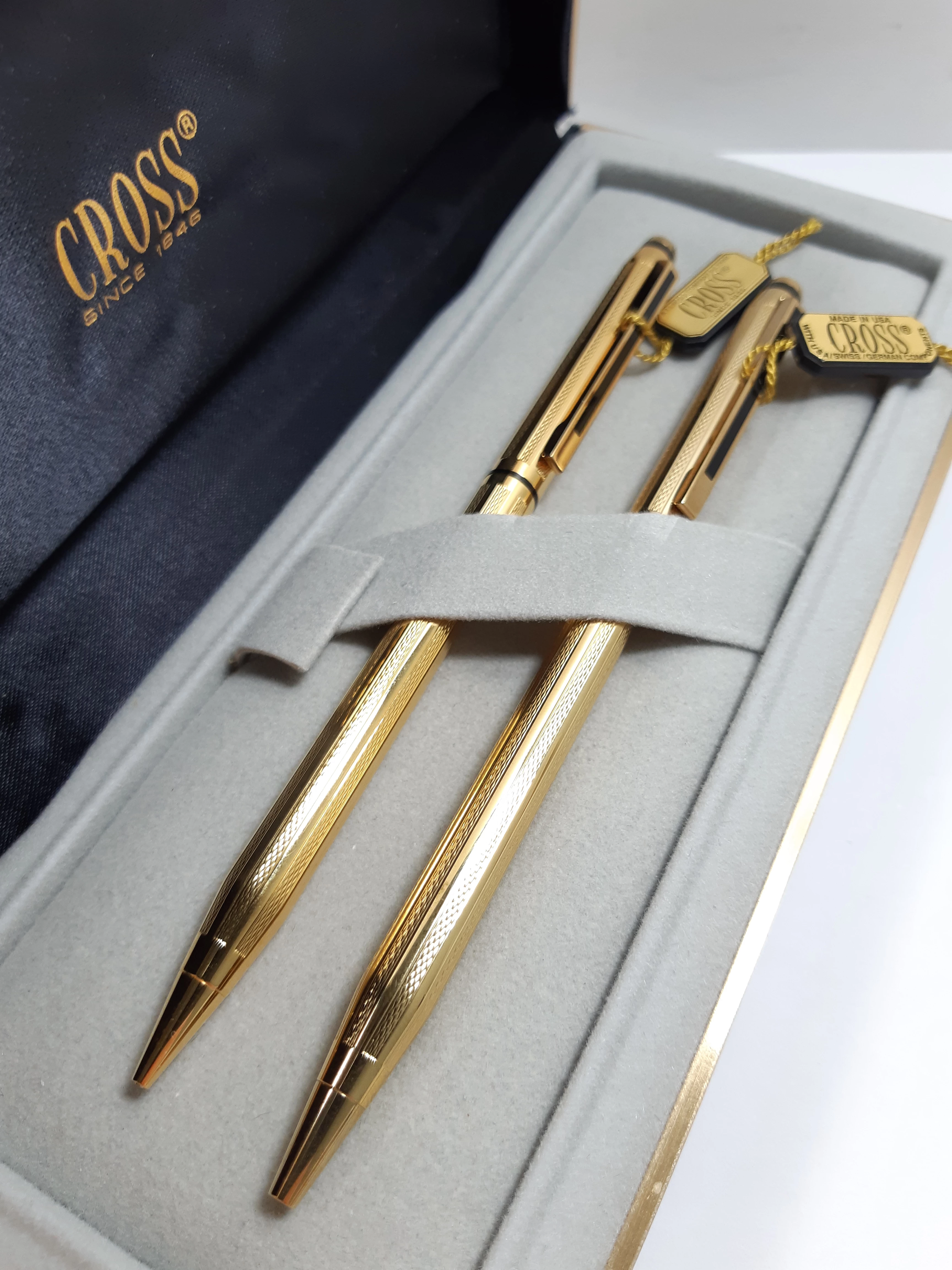 dlugopisuszkodoznyolowek-cross-pozlacany-24k-kolor-wkladu-czarny