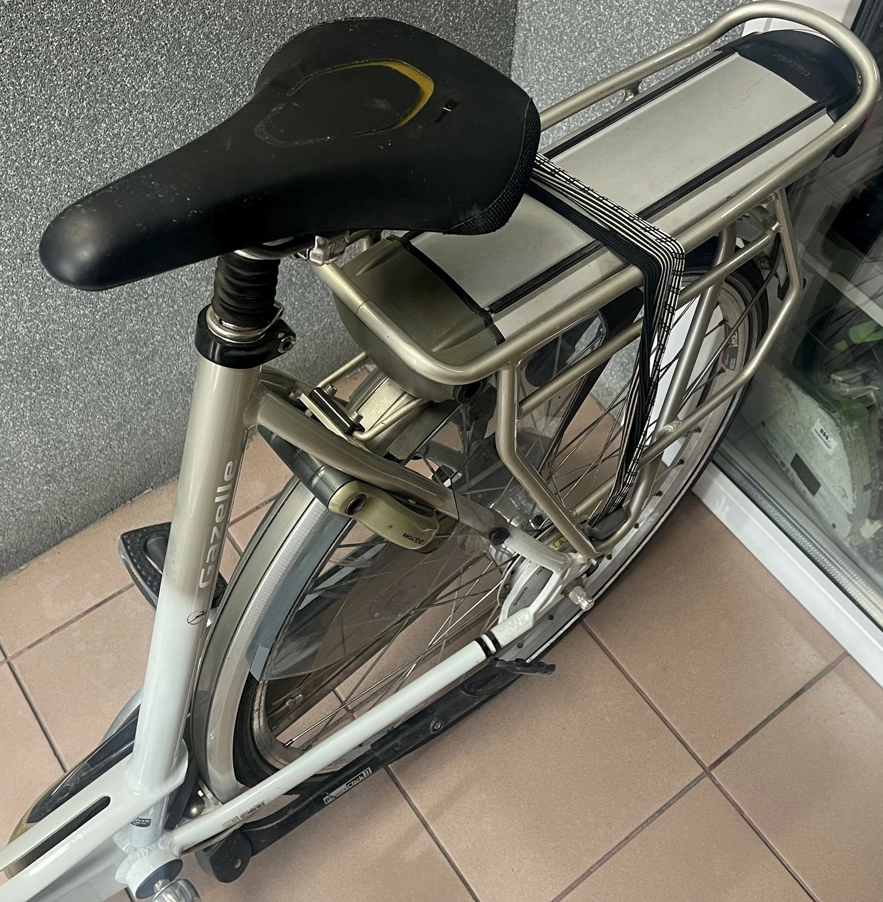 rower-elekrtyczny-gazelle-orange-plus-innergy-rozmiar-kola-28