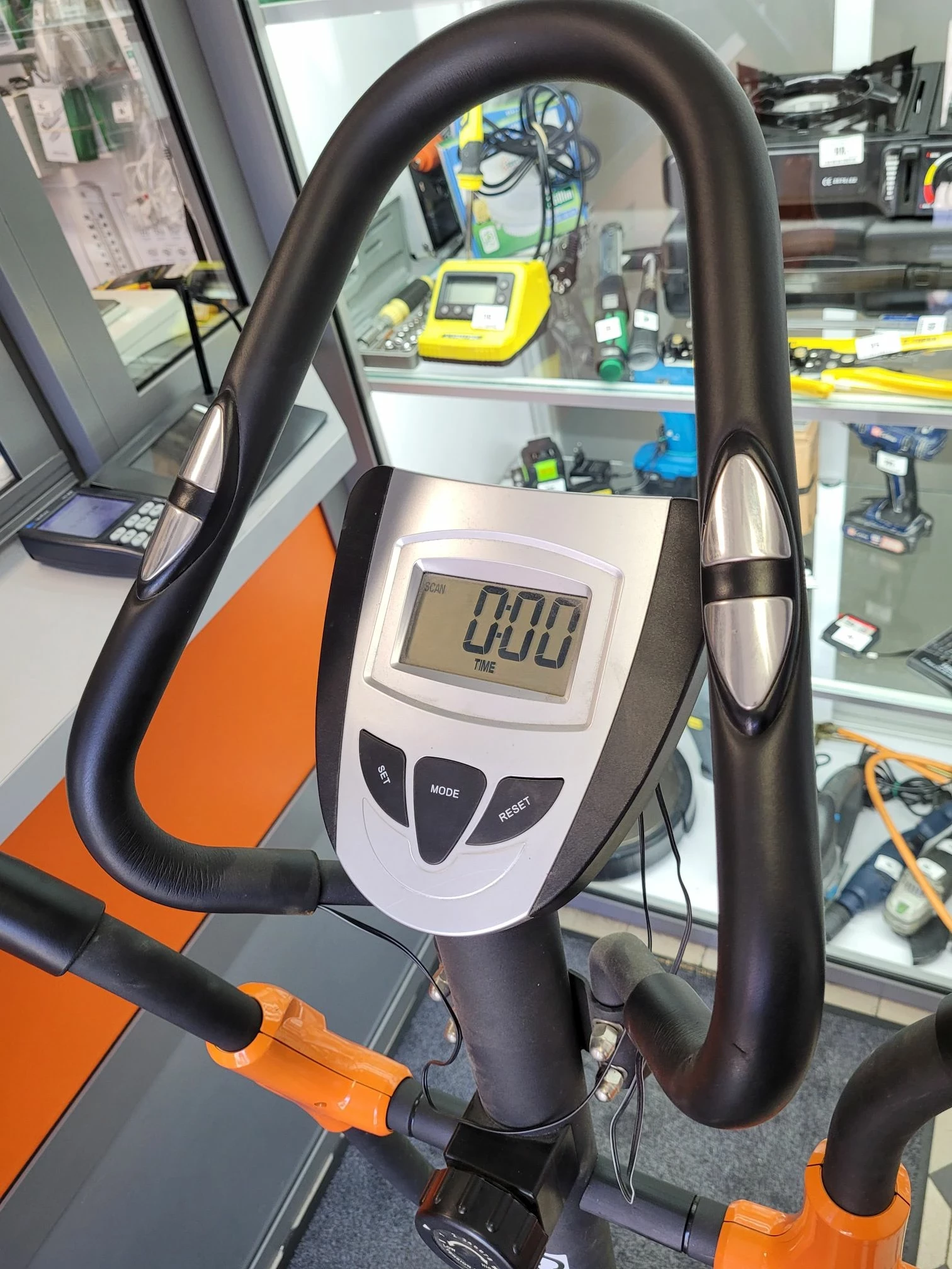 orbitrek-trenazer-magnetyczny-scud-cat-x14-waga-kola-zamachowego-10