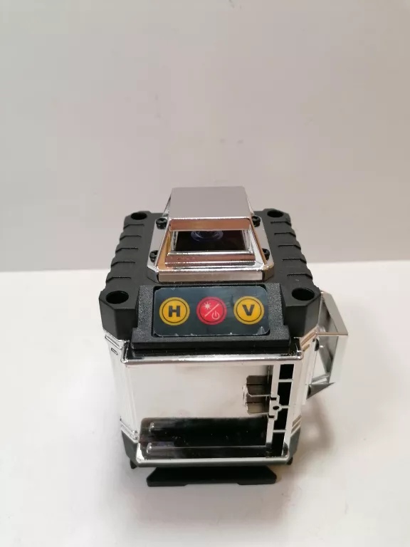 laser-krzyzowy-maksymalny-zasieg-pracy-15