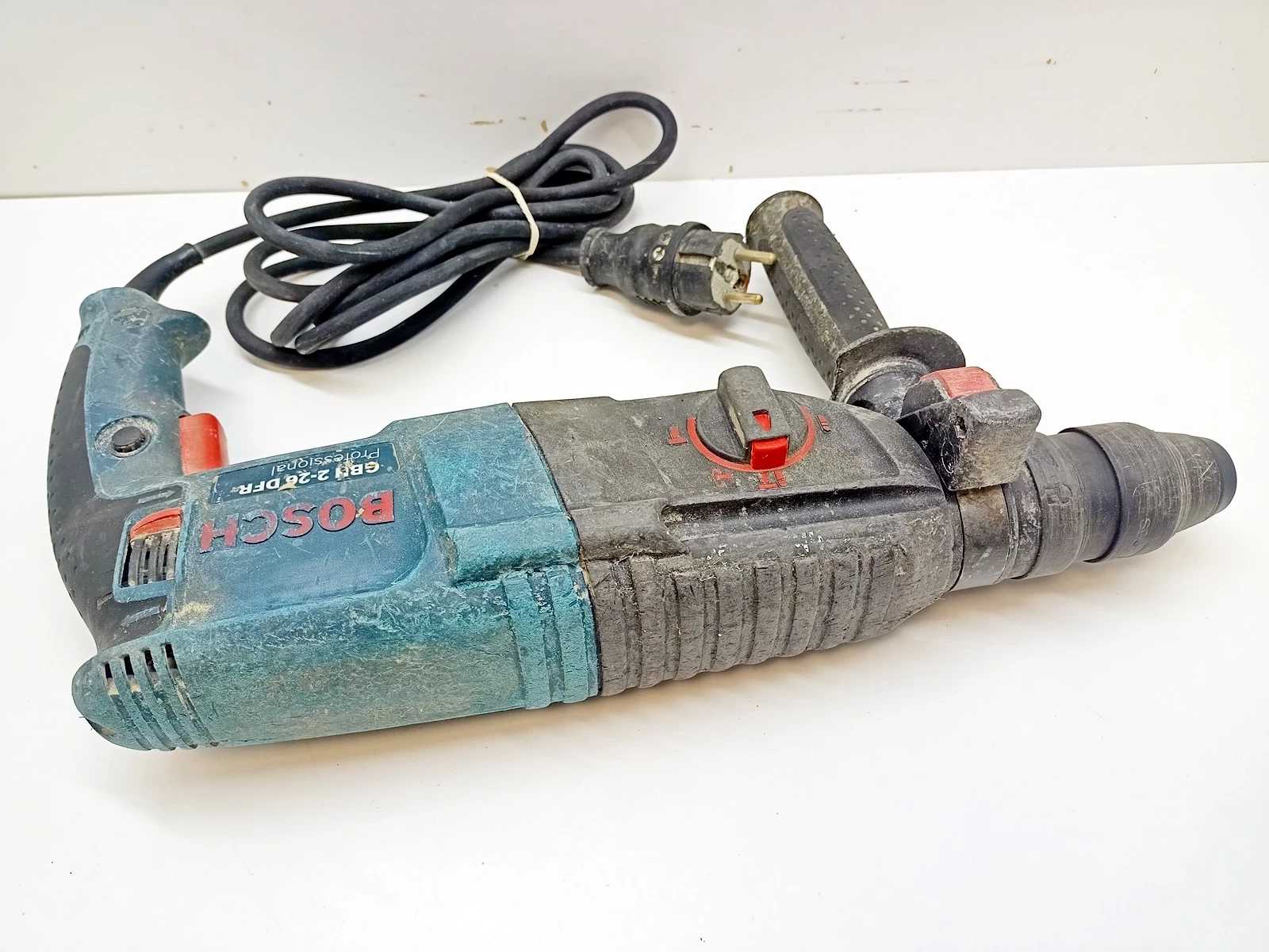 mlotowiertarka-bosch-gbh-2-26-dfr-zasilanie-sieciowe