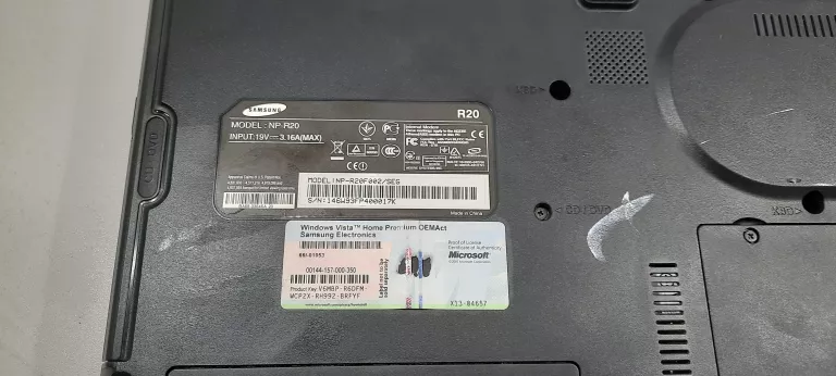 LAPTOP SAMSUNG R20