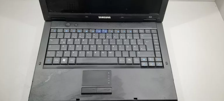 LAPTOP SAMSUNG R20