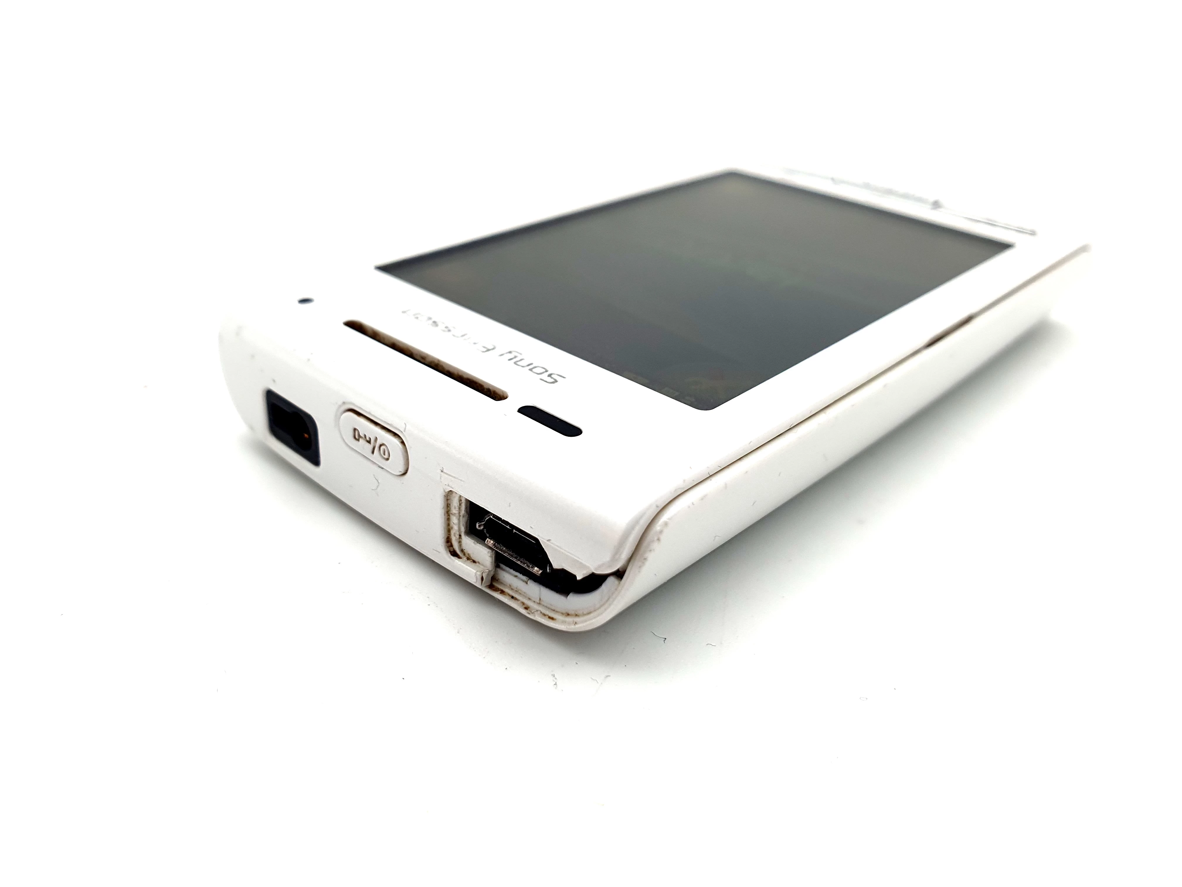telefon-sony-ericsson-xperia-x8-e15i-typ-smartfon