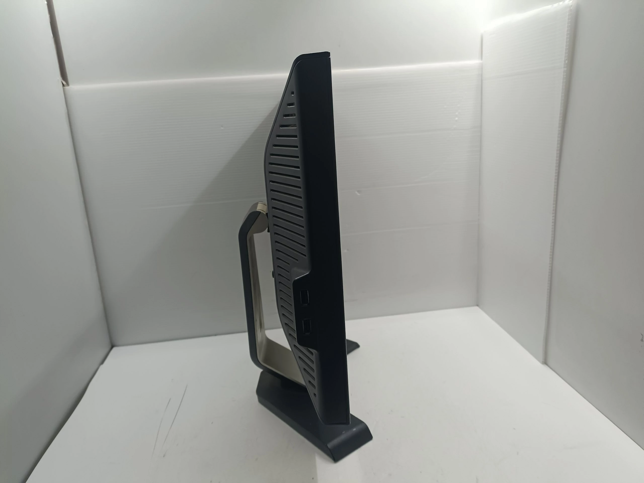 monitor-dell-kod-producenta-210-agwq