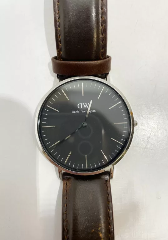 Daniel wellington hot sale classic b40s1